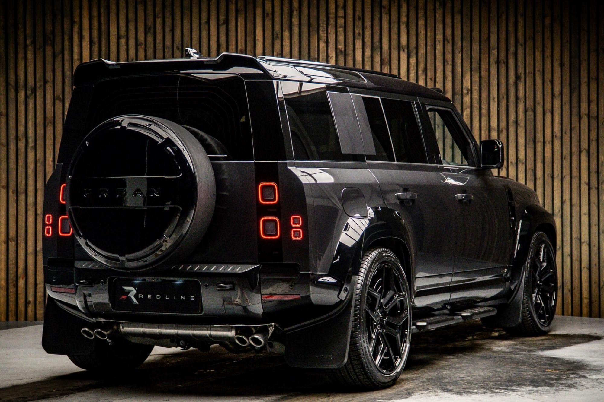 LAND ROVER DEFENDER ESTATE 5.0 P425 X 110 5dr Auto for sale UK - Slide 4