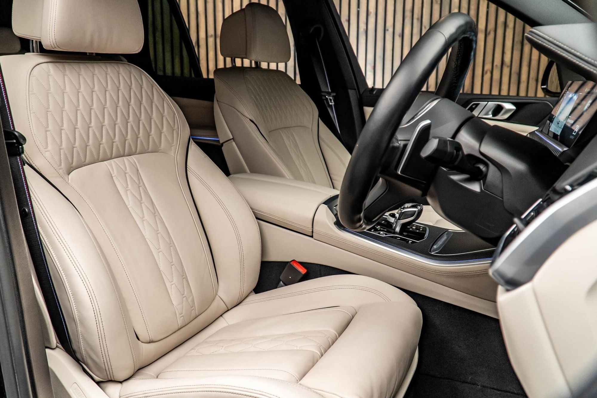 BMW X5 DIESEL ESTATE xDrive40d MHT M Sport 5dr Auto for sale UK - Slide 2