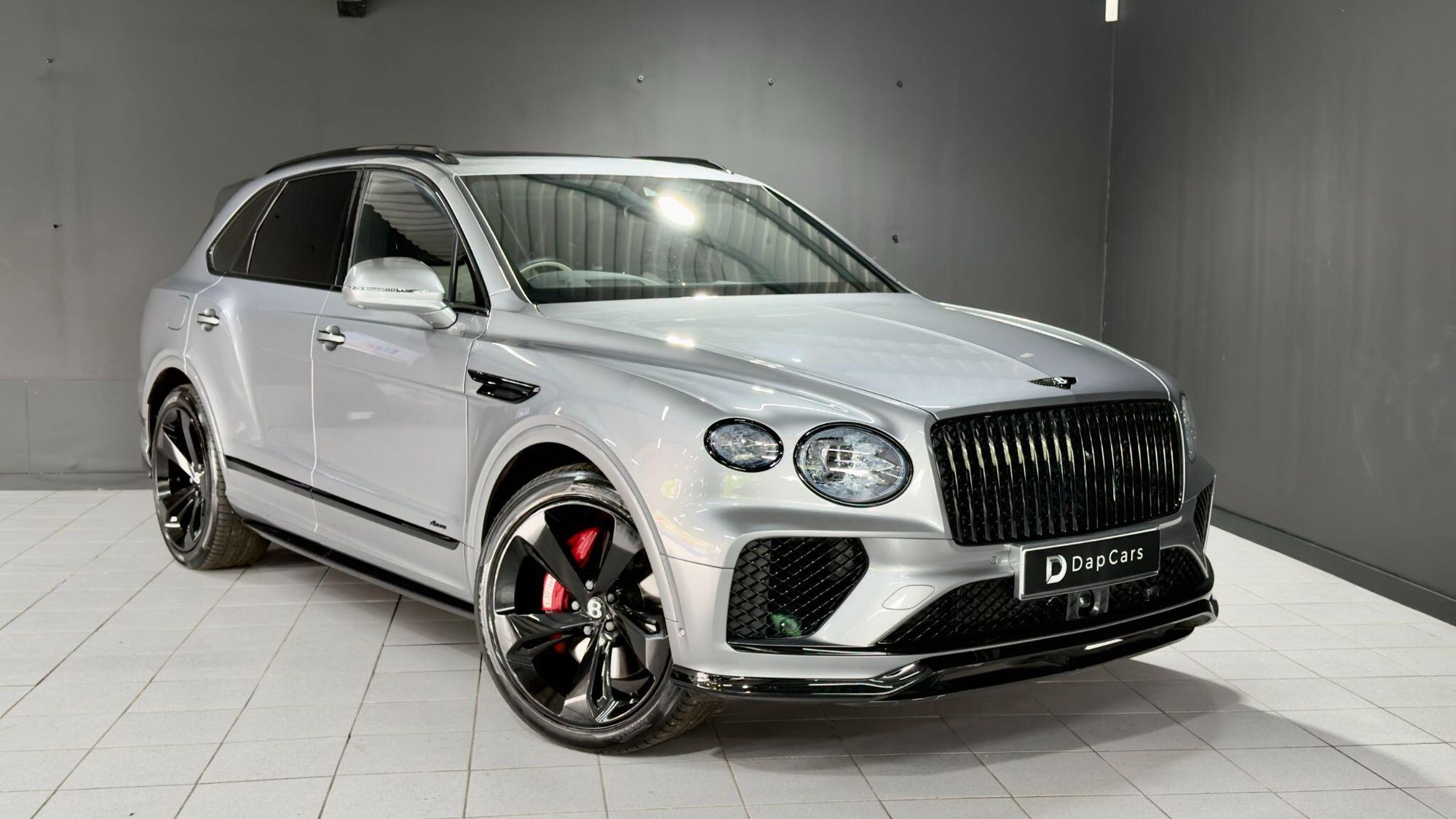BENTLEY BENTAYGA ESTATE 4.0 V8 Azure 5dr Auto for sale UK - Slide 9