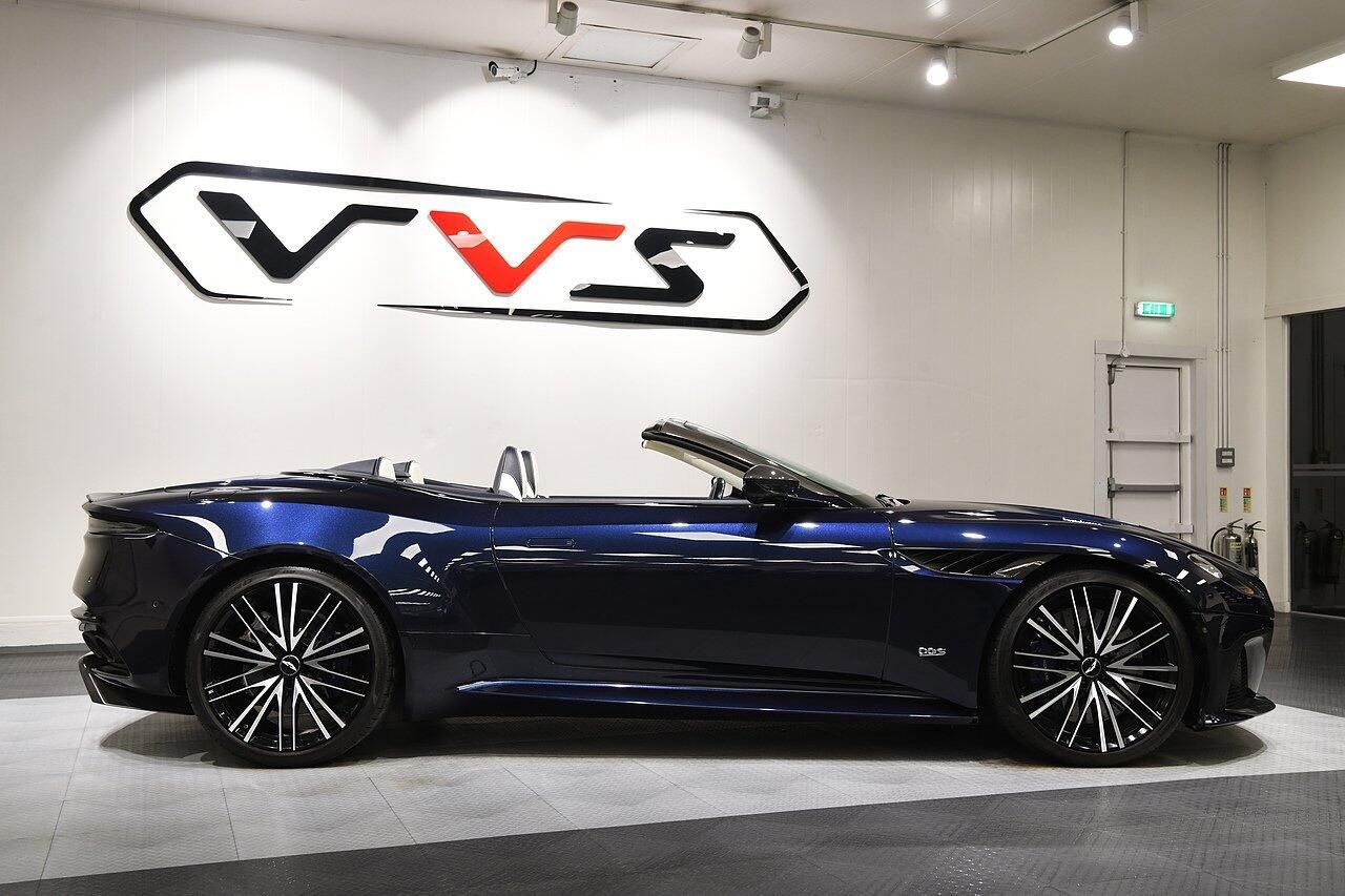 ASTON MARTIN DBS CONVERTIBLE V12 Superleggera 2dr Volante Touchtronic Auto for sale UK - Slide 2