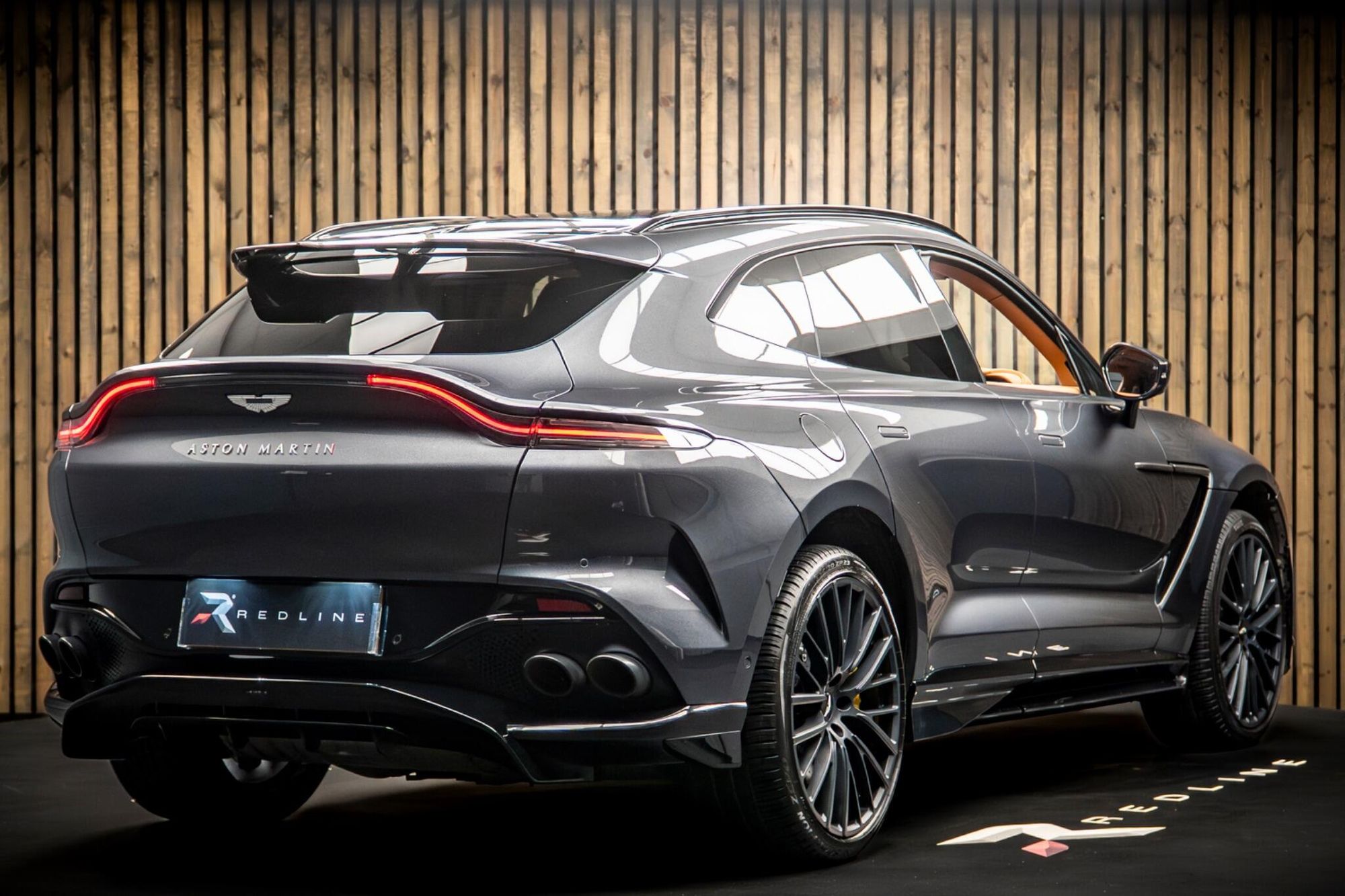 ASTON MARTIN DBX ESTATE V8 DBX707 5dr Touchtronic for sale UK - Slide 4