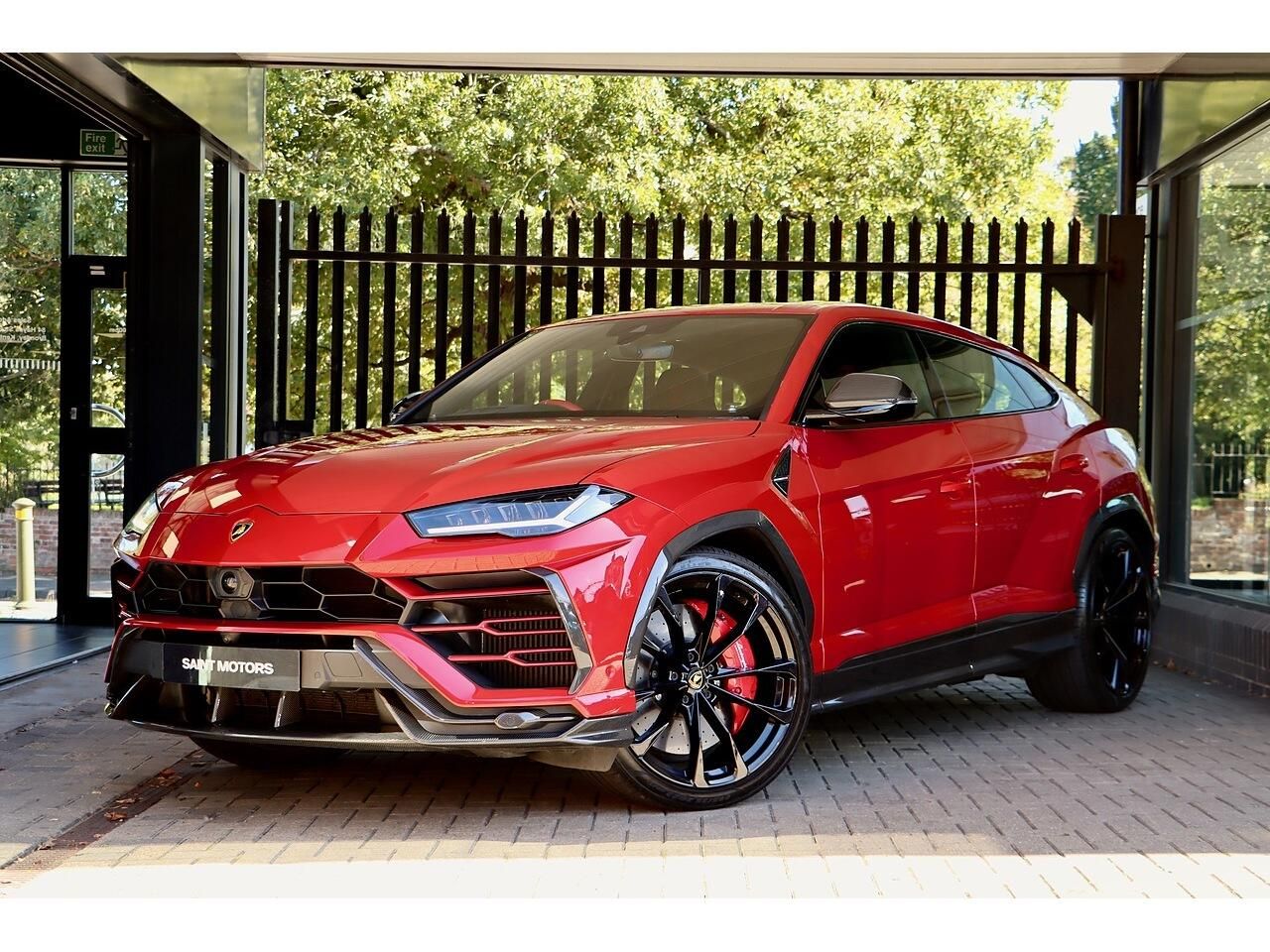 LAMBORGHINI URUS ESTATE 4.0T FSI V8 5dr Auto for sale UK - Slide 3