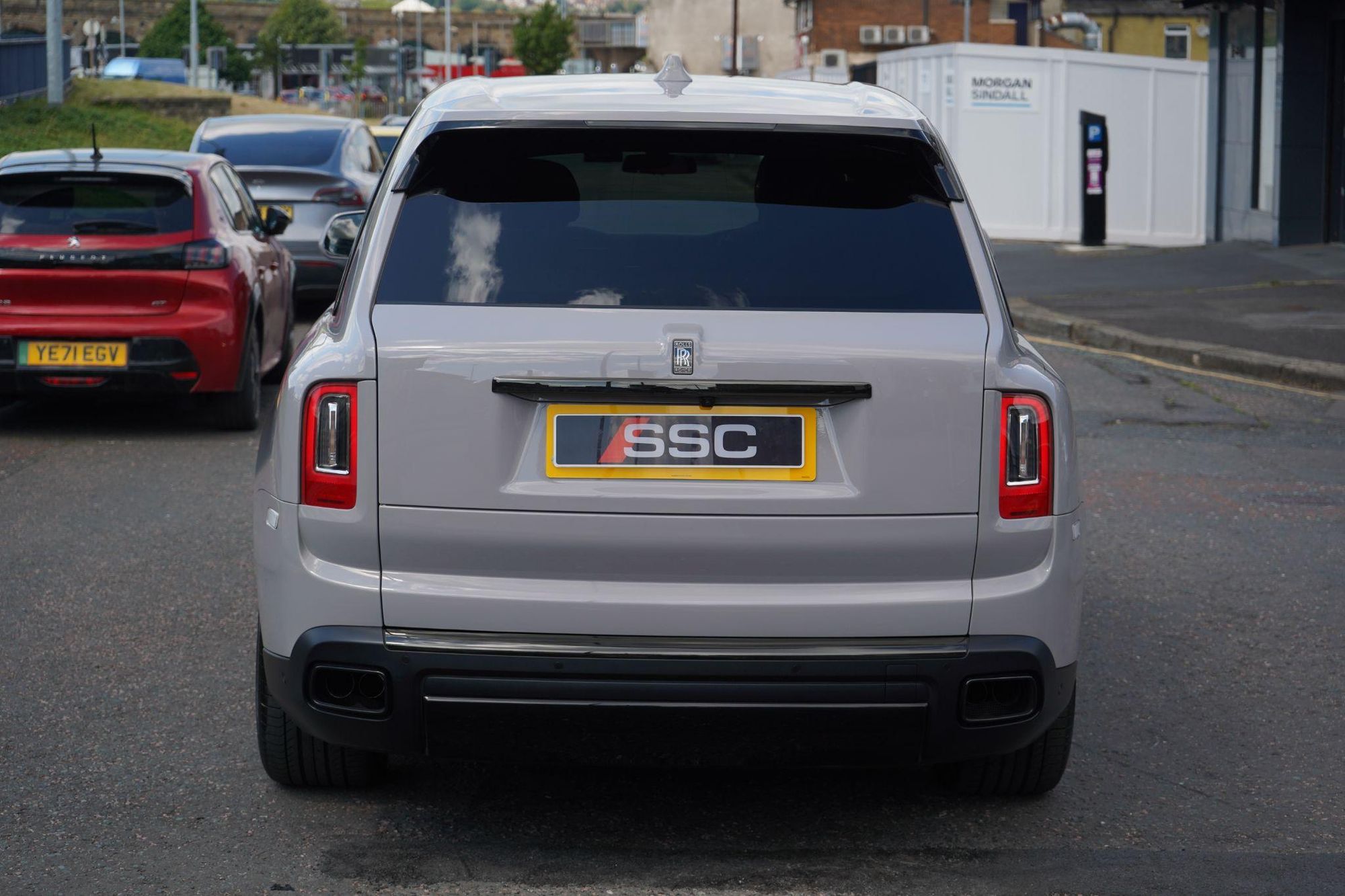 ROLLS-ROYCE CULLINAN ESTATE Black Badge 5dr Auto for sale UK - Slide 9