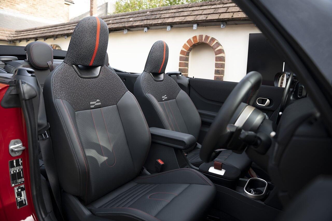 MINI COOPER CONVERTIBLE 2.0 John Cooper Works 2dr Auto for sale UK - Slide 9