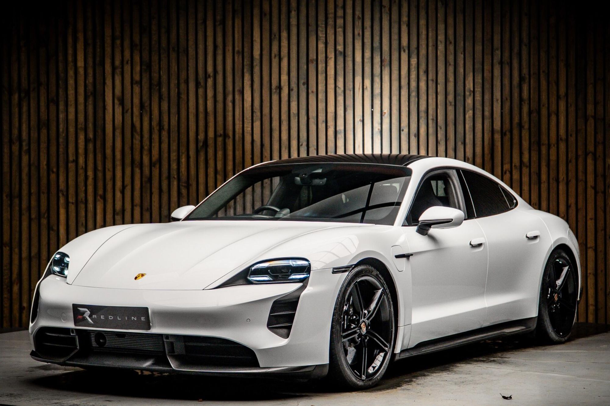 PORSCHE TAYCAN SALOON 560kW Turbo S 93kWh 4dr Auto for sale UK - Slide 7