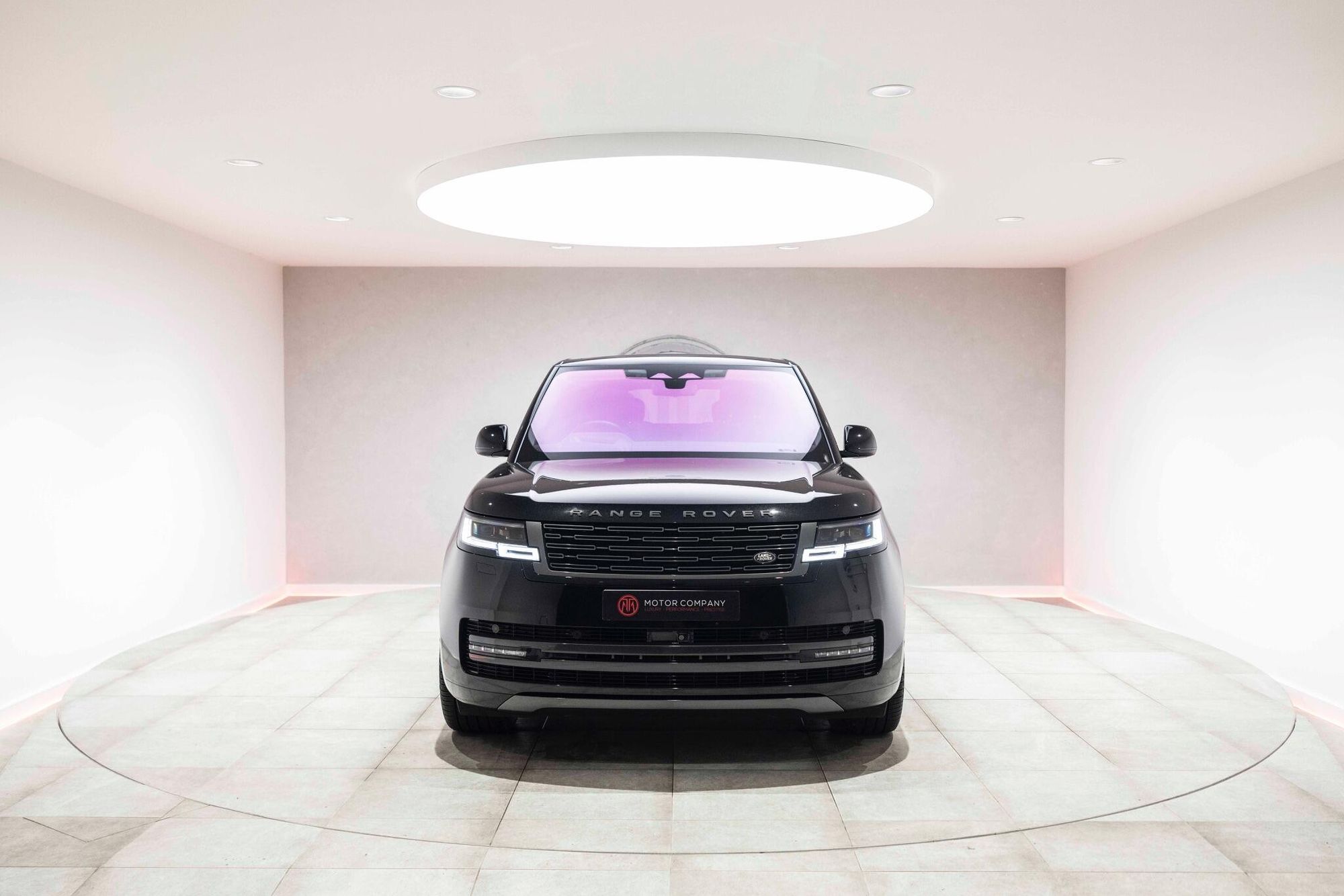 LAND ROVER RANGE ROVER DIESEL ESTATE 3.0 D350 First Edition LWB 4dr Auto for sale UK - Slide 10