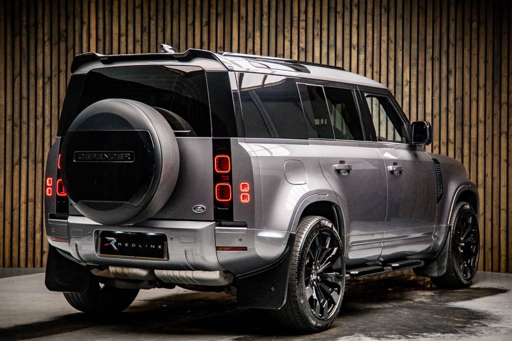 LAND ROVER DEFENDER 110 DIESEL 3.0 D250 Hard Top SE Auto for sale UK - Slide 4