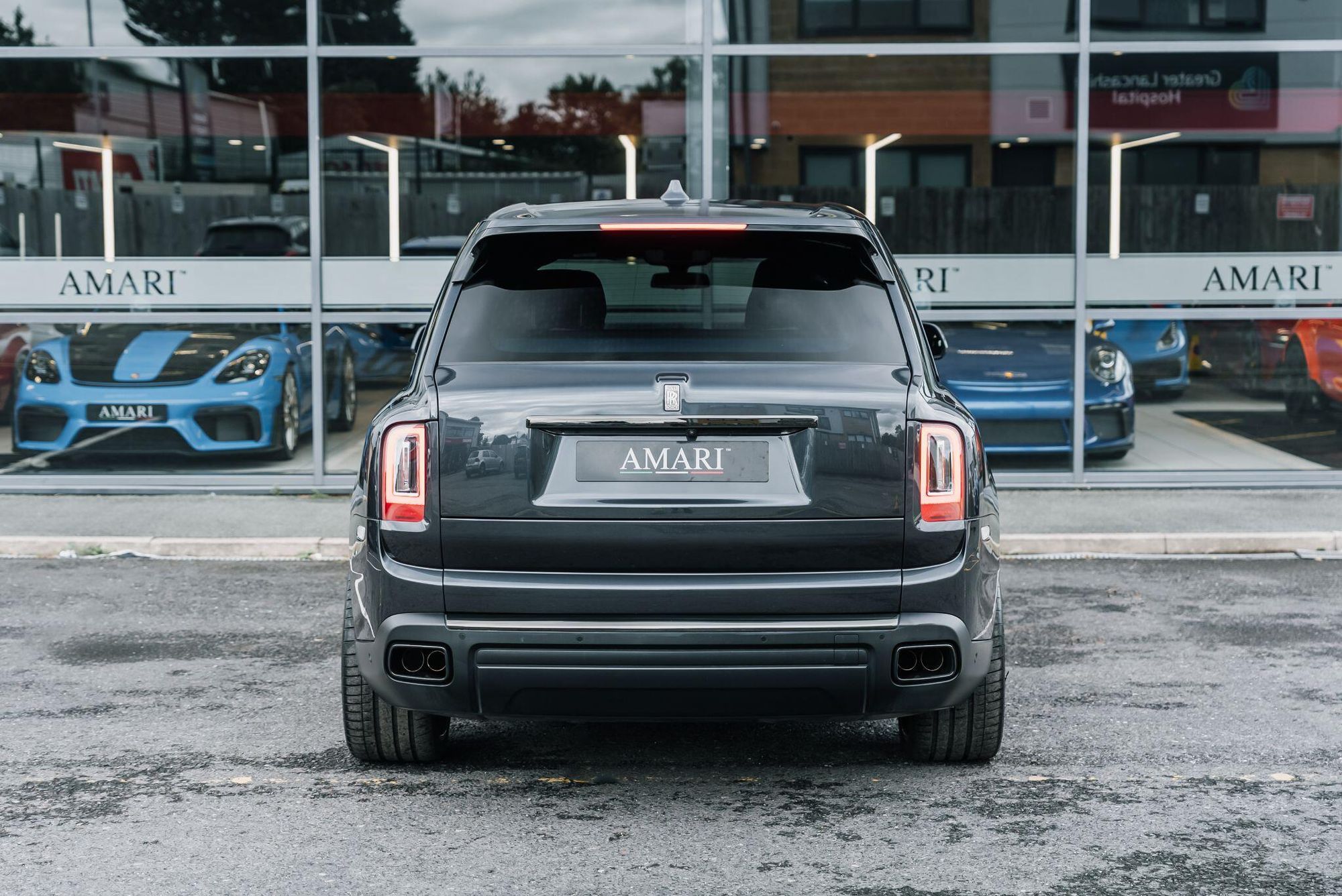 ROLLS-ROYCE CULLINAN ESTATE Black Badge 5dr Auto for sale UK - Slide 9