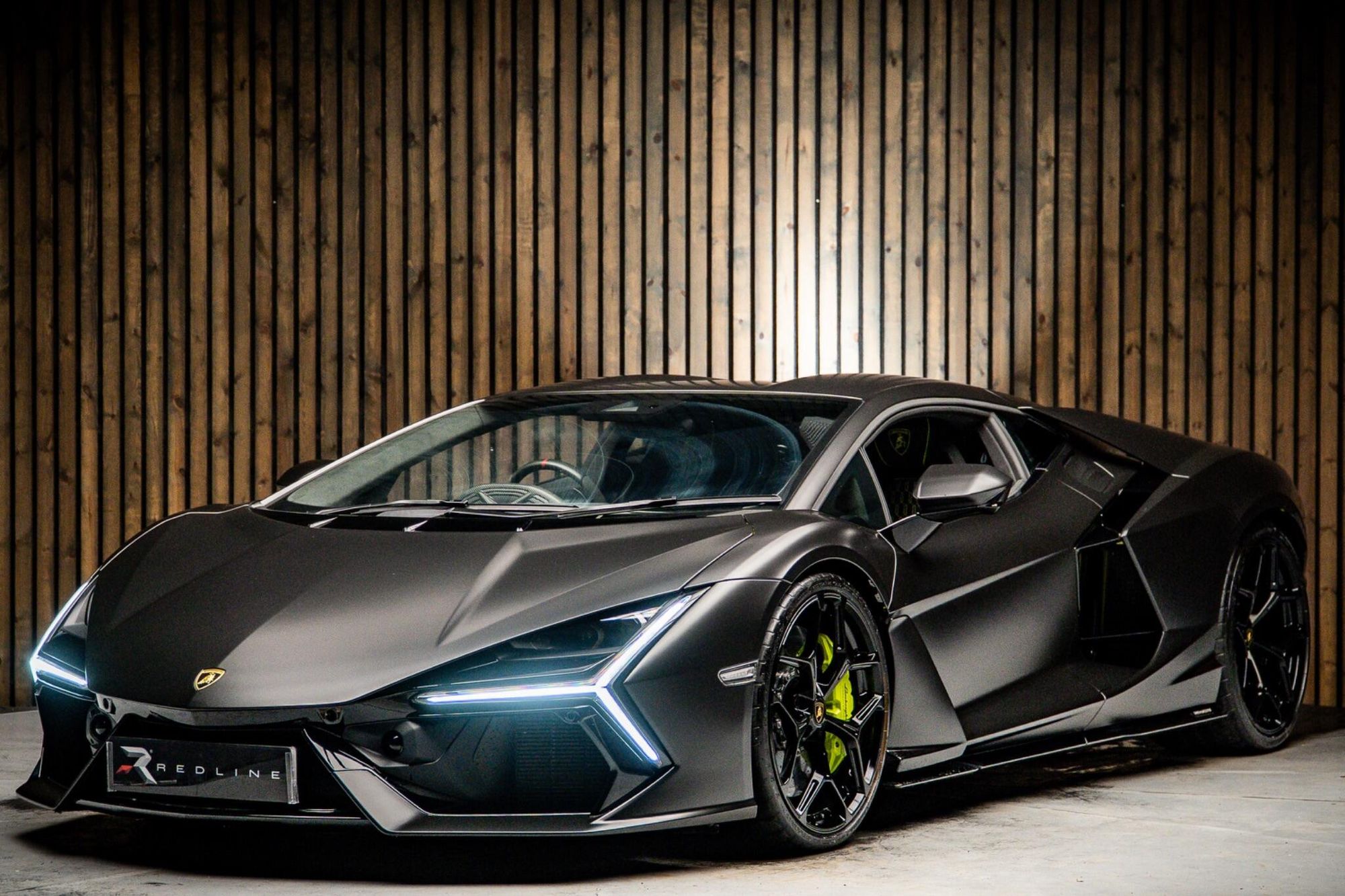 LAMBORGHINI REVUELTO COUPE 6.5 V12 1015 PHEV 2dr DCT for sale UK - Slide 8