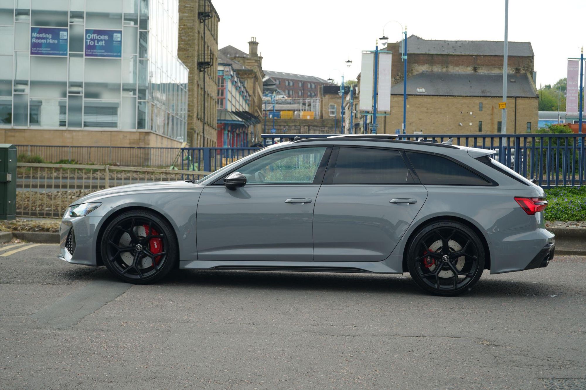 AUDI RS6 RS 6 AVANT RS 6 TFSI Quattro Performance 5dr Tiptronic for sale UK - Slide 8
