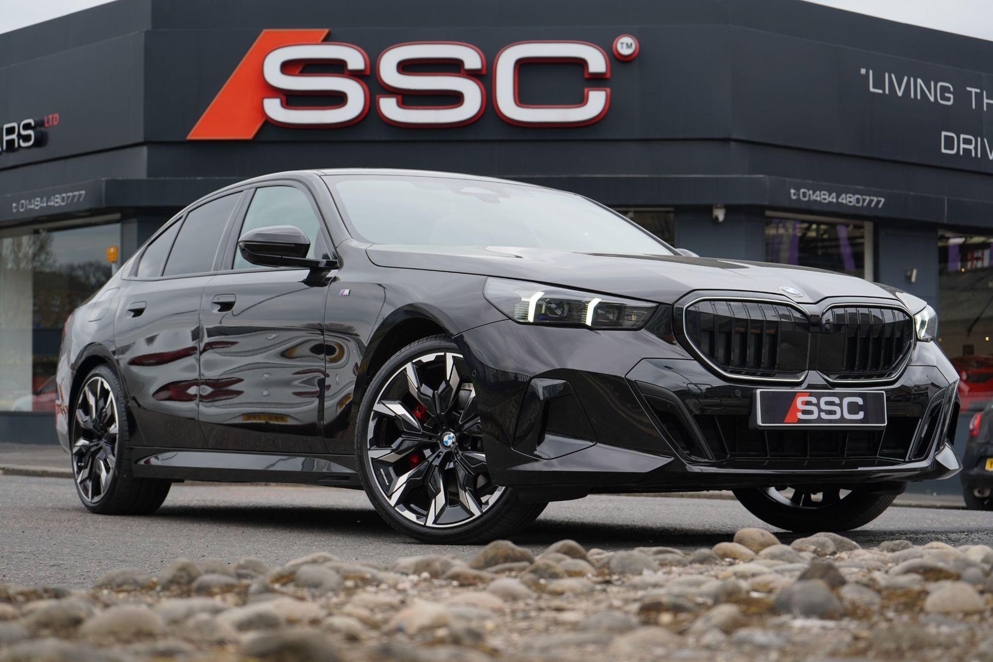 BMW 5 SERIES SALOON 520i M Sport Pro 4dr Auto
