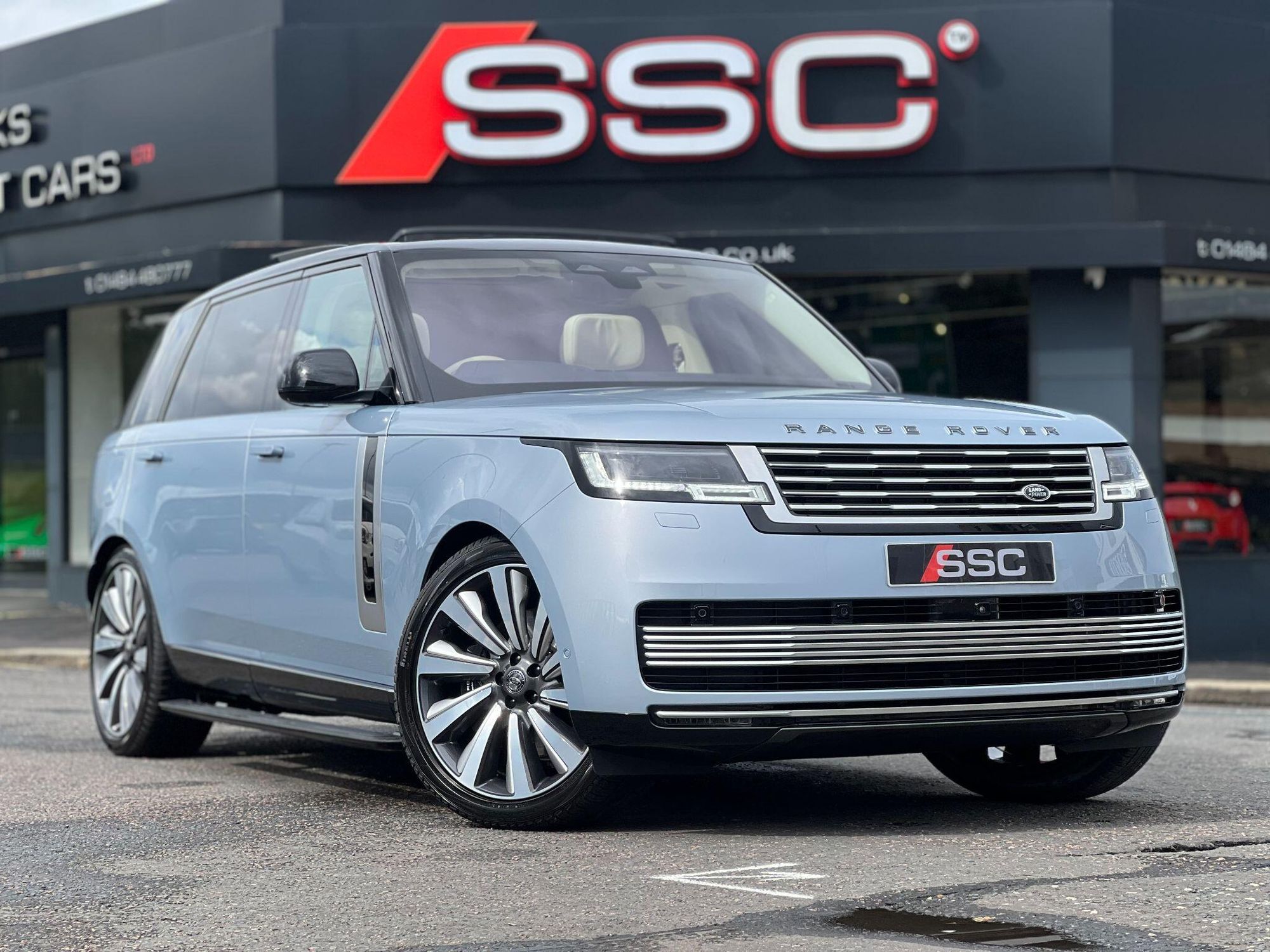 LAND ROVER RANGE ROVER ESTATE 4.4 P530 V8 SV LWB 4dr Auto for sale UK