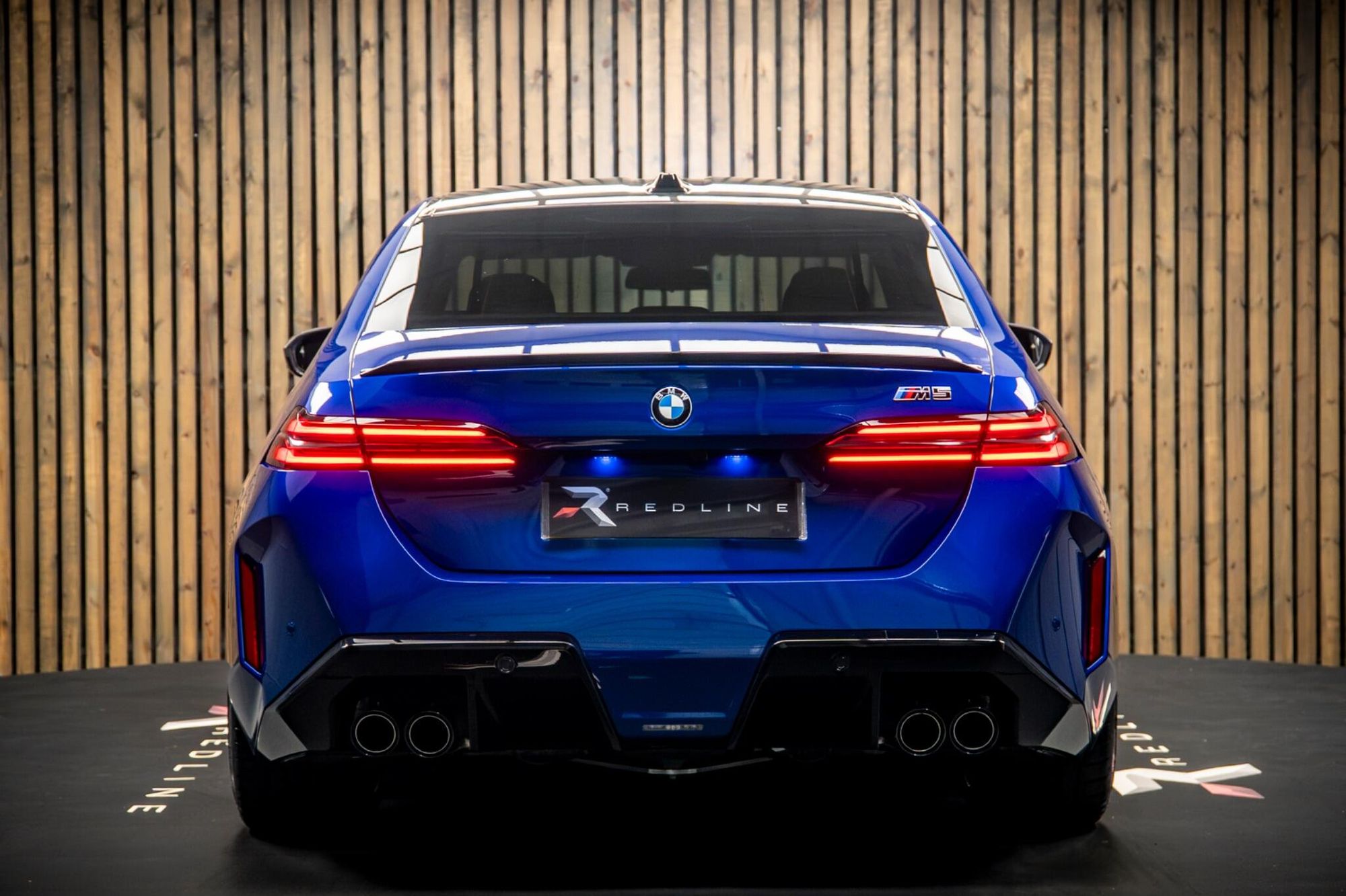 BMW M5  4.4 22.1kWh Steptronic xDrive Euro 6 (s/s) 4dr for sale UK - Slide 6