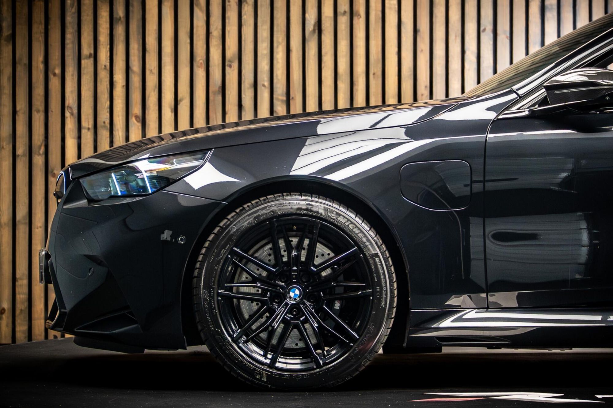 BMW M5 Saloon 4.4 22.1kWh 4 Door Auto for sale UK - Slide 9