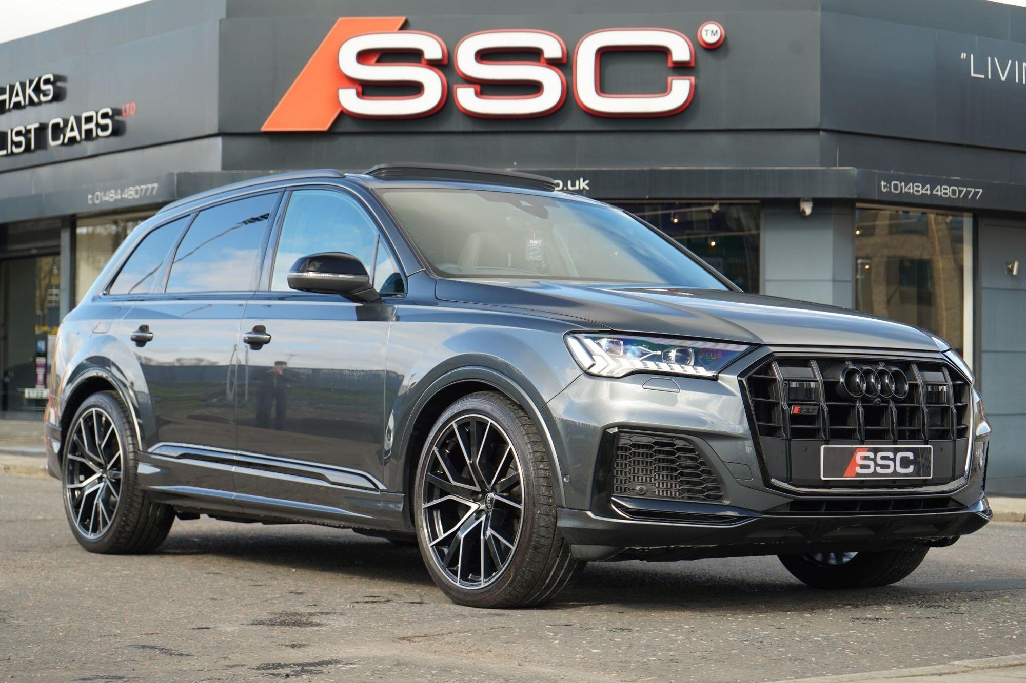 AUDI Q7 ESTATE SQ7 TFSI Quattro Vorsprung 5dr Tiptronic for sale UK - Slide 5