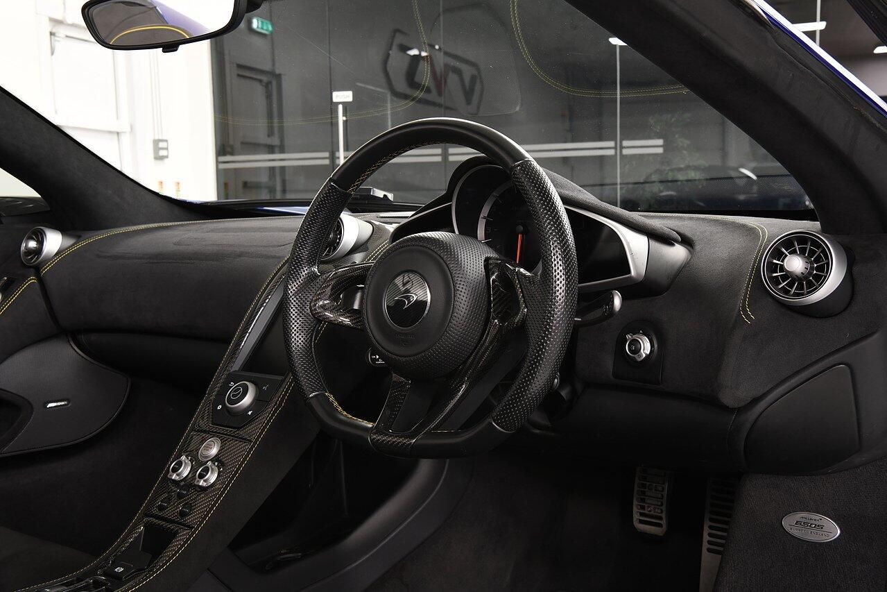 MCLAREN 650 S SPIDER V8 2dr SSG Auto for sale UK - Slide 5