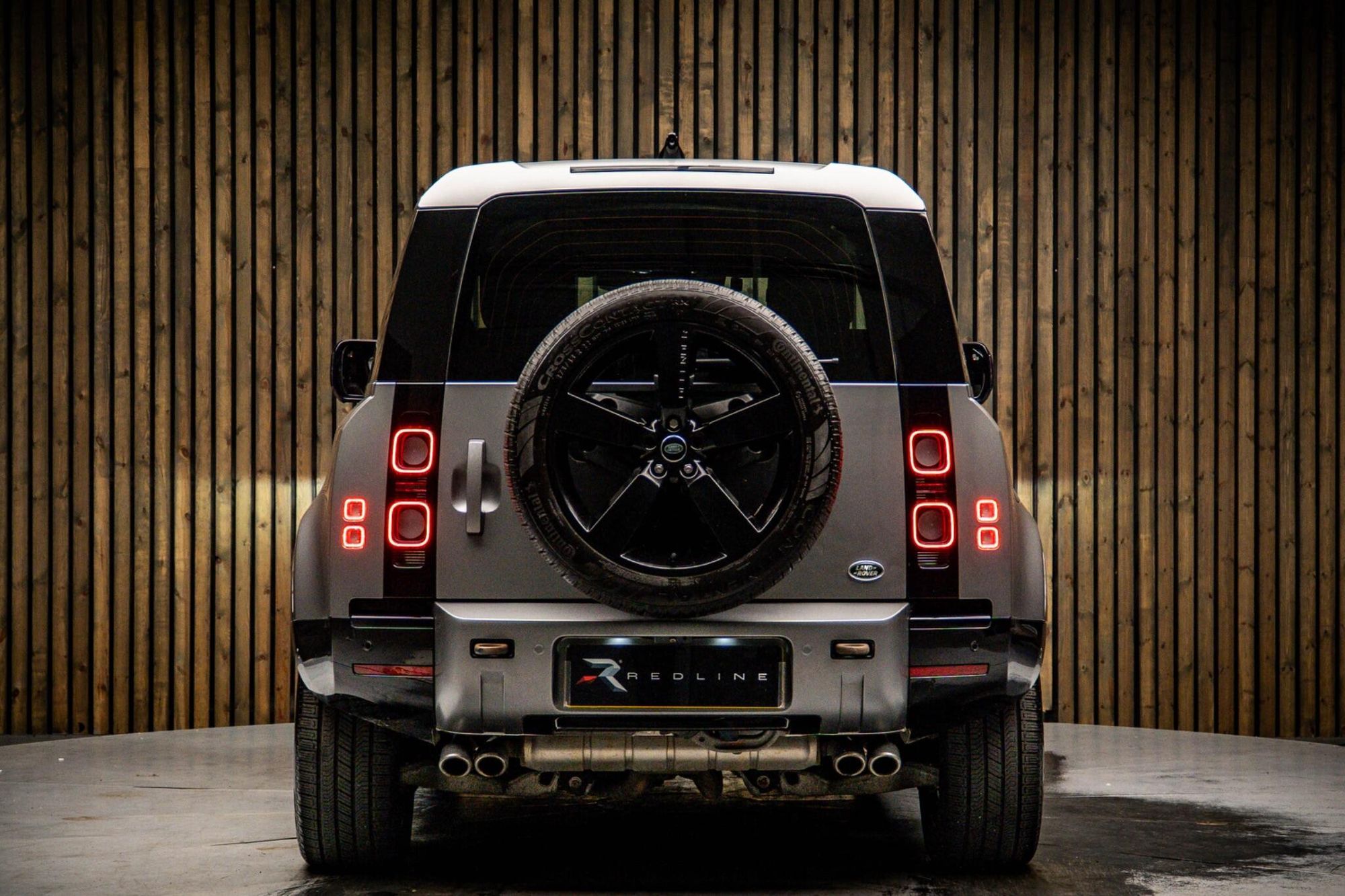 LAND ROVER DEFENDER ESTATE 5.0 P525 V8 90 3dr Auto for sale UK - Slide 6