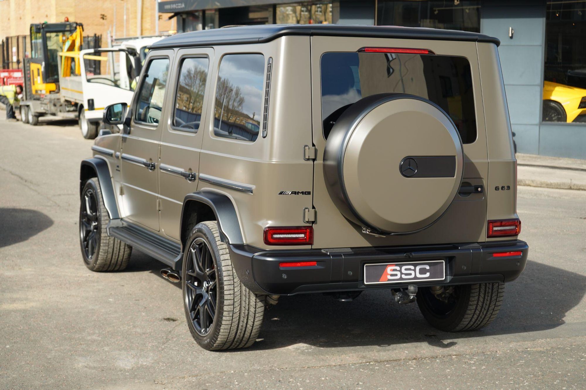 MERCEDES-BENZ G CLASS AMG STATION WAGON SPECIAL EDITIONS G63 Magno Edition 5dr 9G-Tronic for sale UK - Slide 9