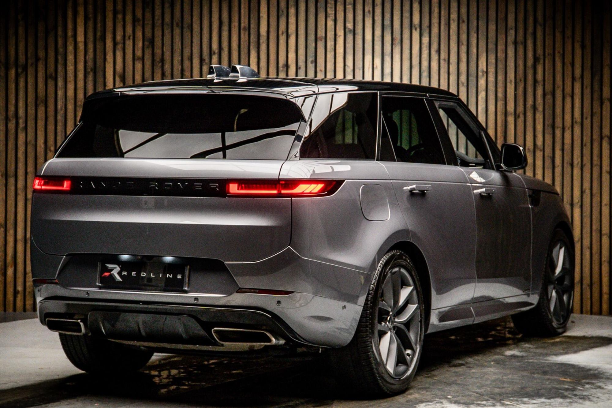 LAND ROVER RANGE ROVER SPORT ESTATE 3.0 P400 Autobiography 5dr Auto for sale UK - Slide 4