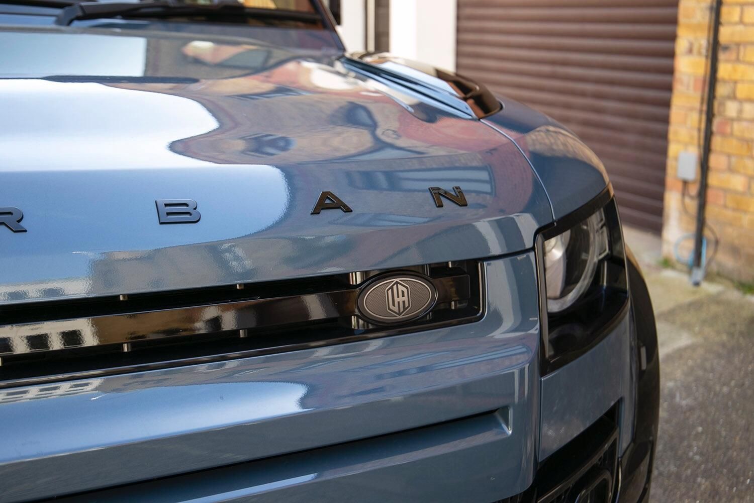 LAND ROVER DEFENDER DIESEL ESTATE 3.0 D250 X-Dynamic HSE 90 3dr Auto for sale UK - Slide 2