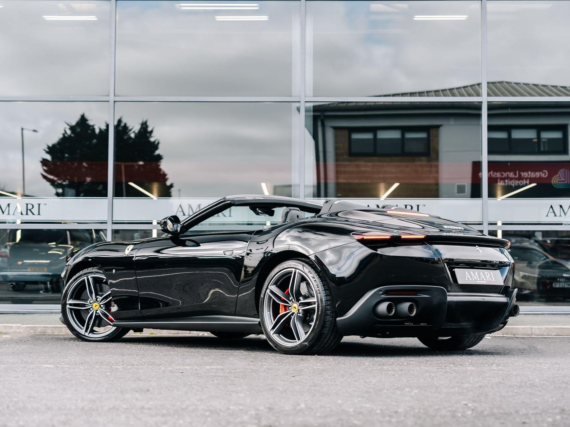 FERRARI ROMA SPIDER 2dr Auto for sale UK - Slide 4