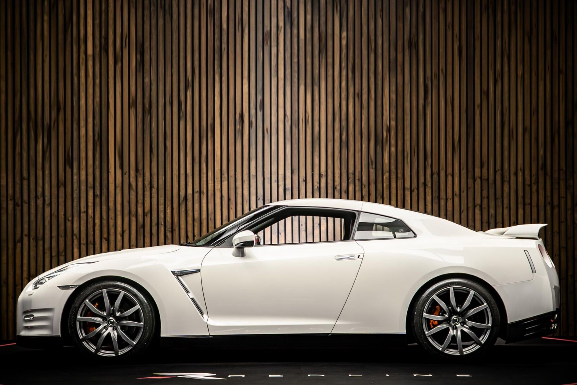 NISSAN GT-R COUPE 3.8 Recaro 2dr Auto for sale UK - Slide 7