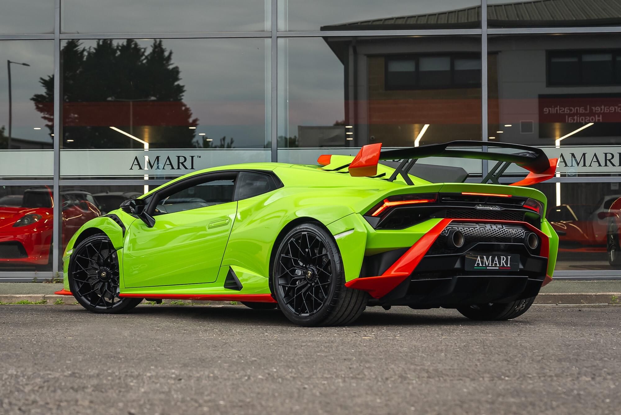 LAMBORGHINI HURACAN EVO COUPE 5.2 V10 640 STO 2dr Auto for sale UK - Slide 3