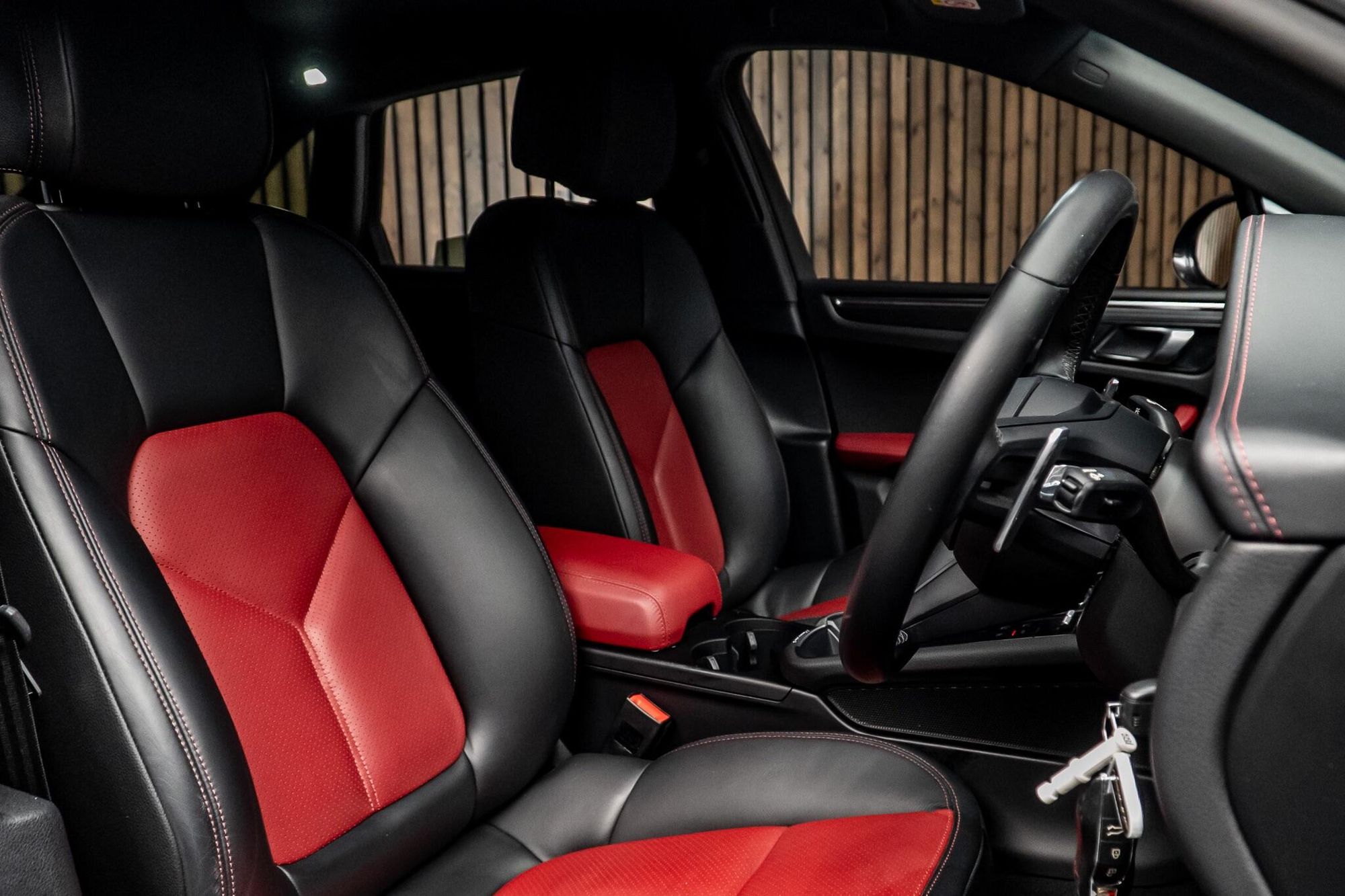 PORSCHE MACAN ESTATE 5dr PDK for sale UK - Slide 2