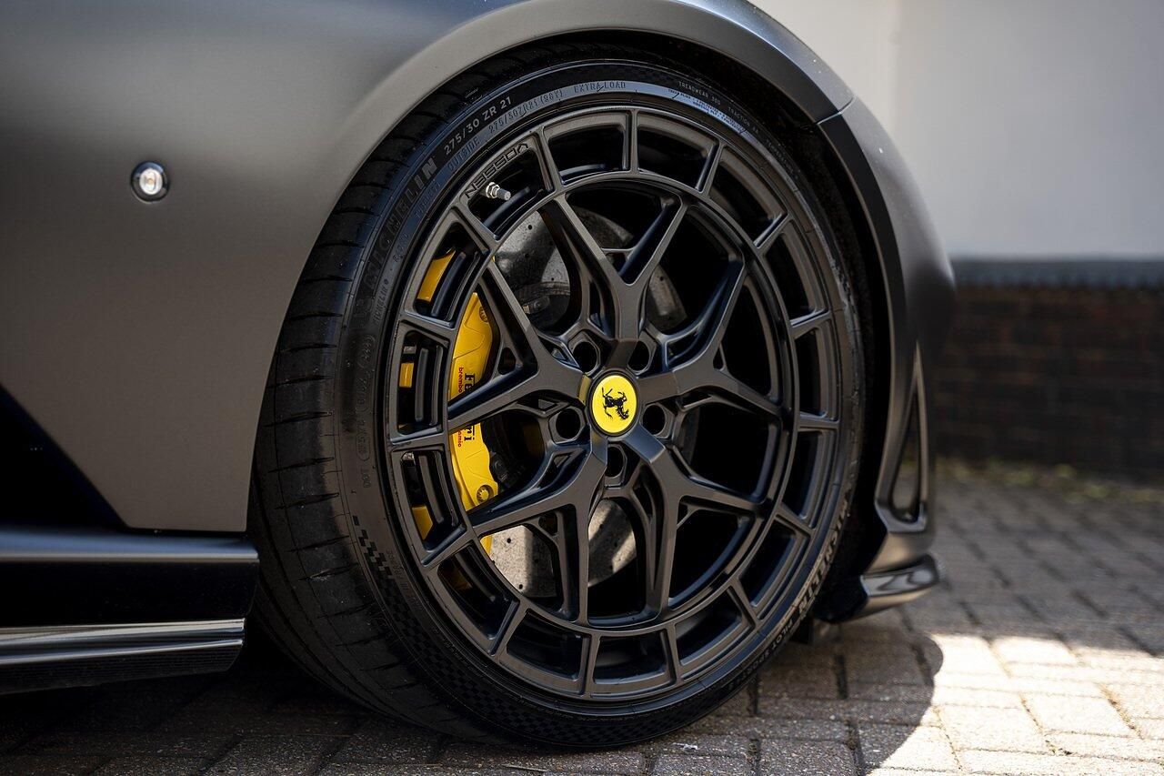 FERRARI 812 SUPERFAST COUPE 2dr Auto for sale UK - Slide 7