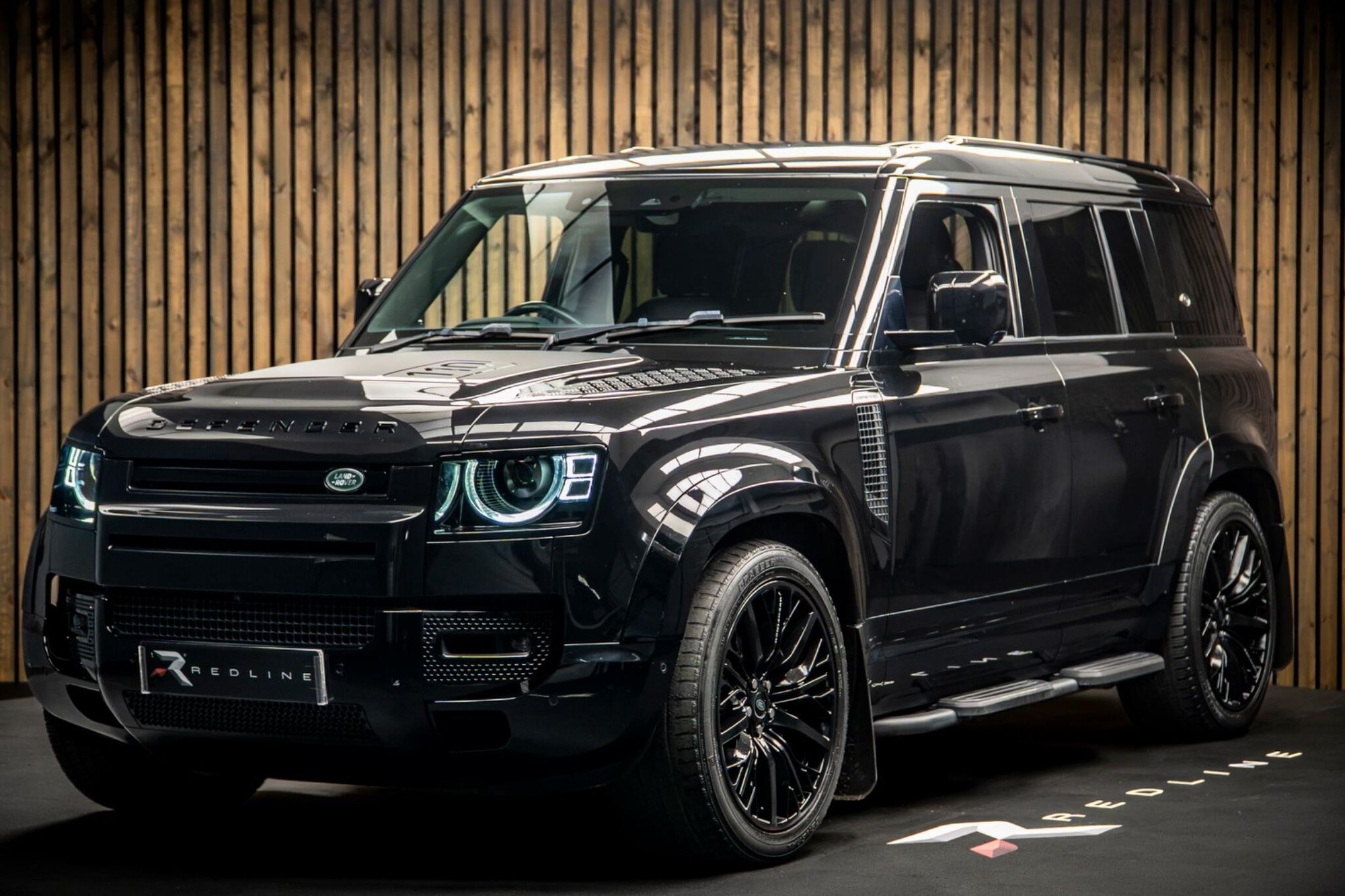 LAND ROVER DEFENDER ESTATE SPECIAL EDITIONS 3.0 D250 XS Edition 110 5dr Auto for sale UK - Slide 8