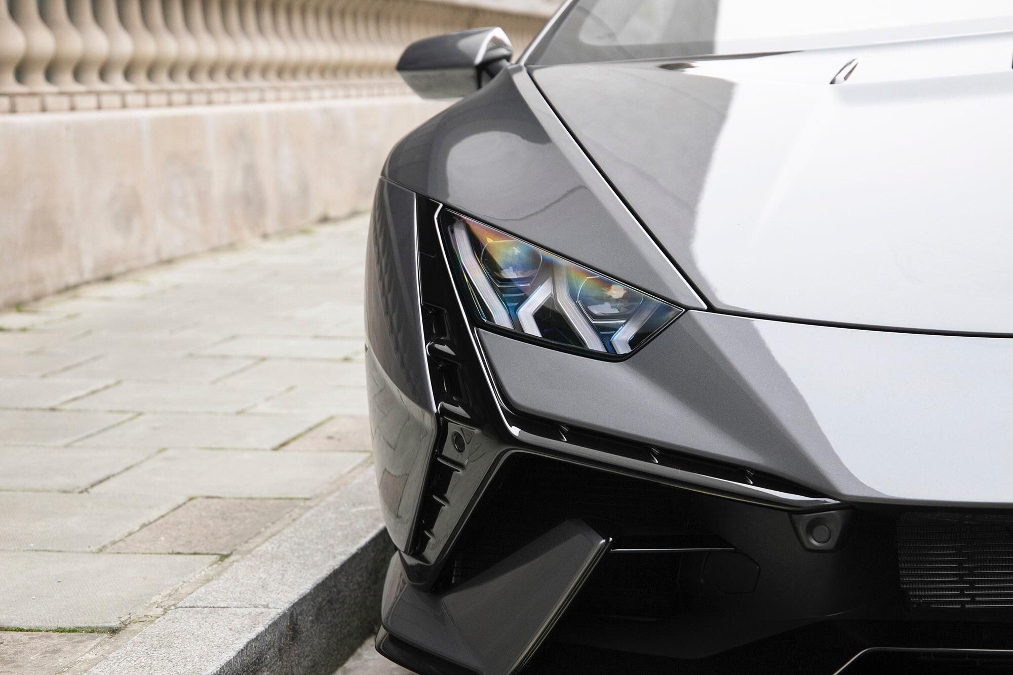 LAMBORGHINI HURACAN COUPE LP 640-4 Performante 2dr LDF for sale UK - Slide 7