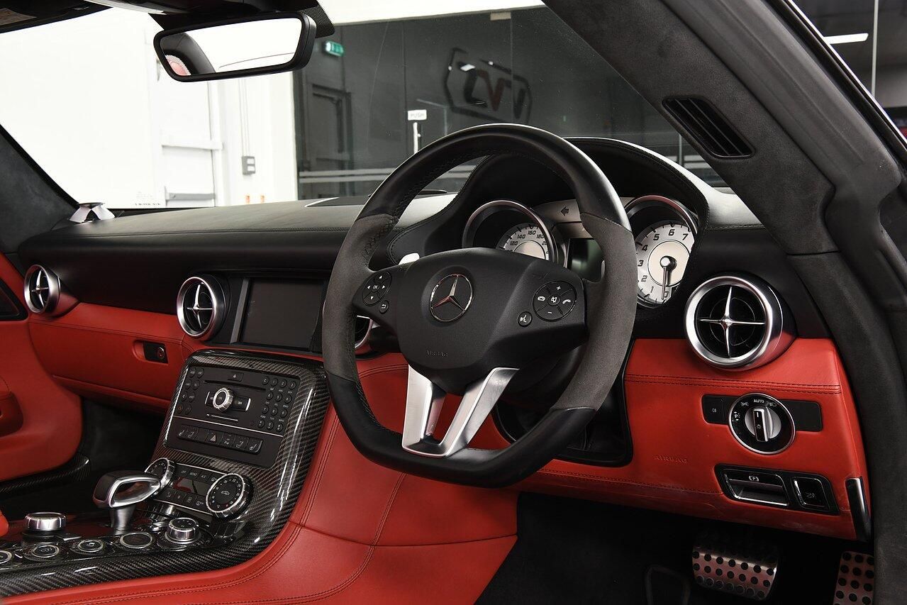 MERCEDES-BENZ SLS AMG ROADSTER SLS 63 2dr Auto for sale UK - Slide 5