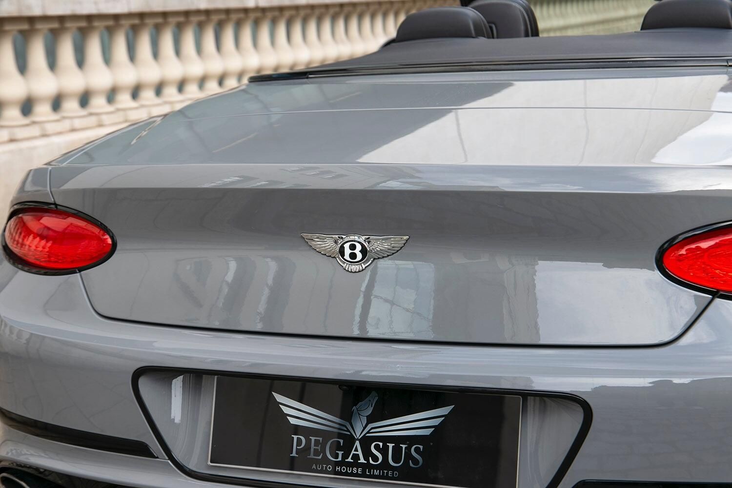 BENTLEY CONTINENTAL GTC CONVERTIBLE 4.0 V8 S 2dr Auto for sale UK - Slide 10