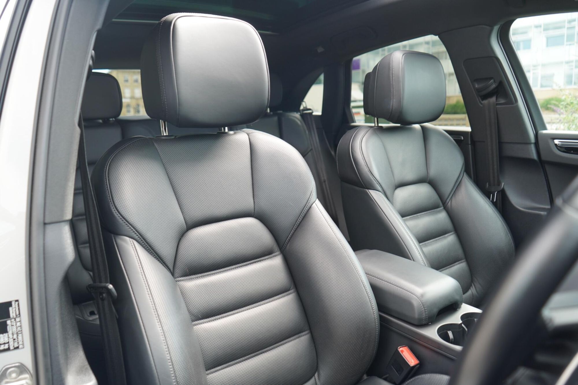 PORSCHE MACAN ESTATE S 5dr PDK for sale UK - Slide 2