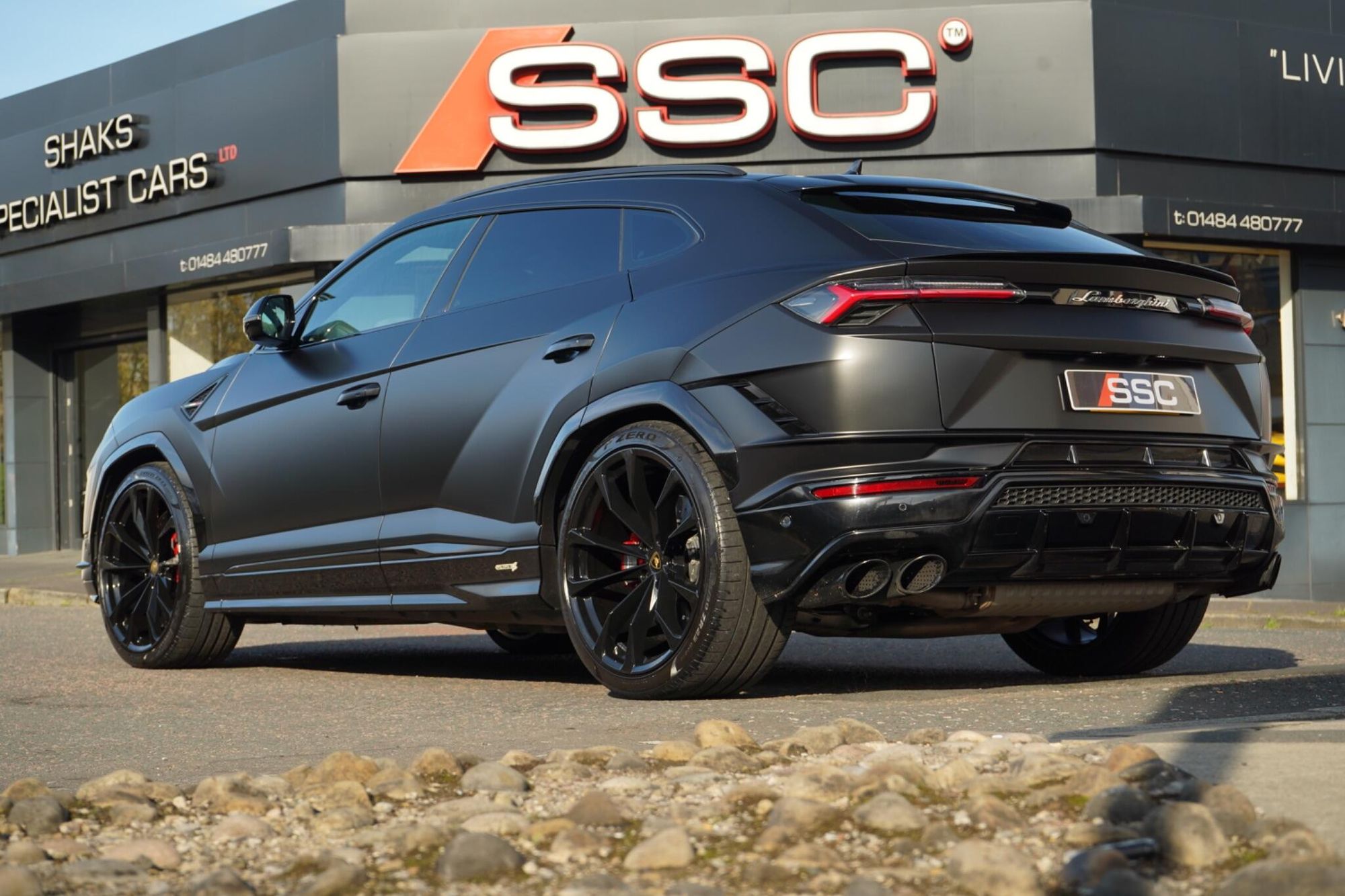 LAMBORGHINI URUS ESTATE 4.0T FSI V8 S 5dr Auto for sale UK - Slide 2