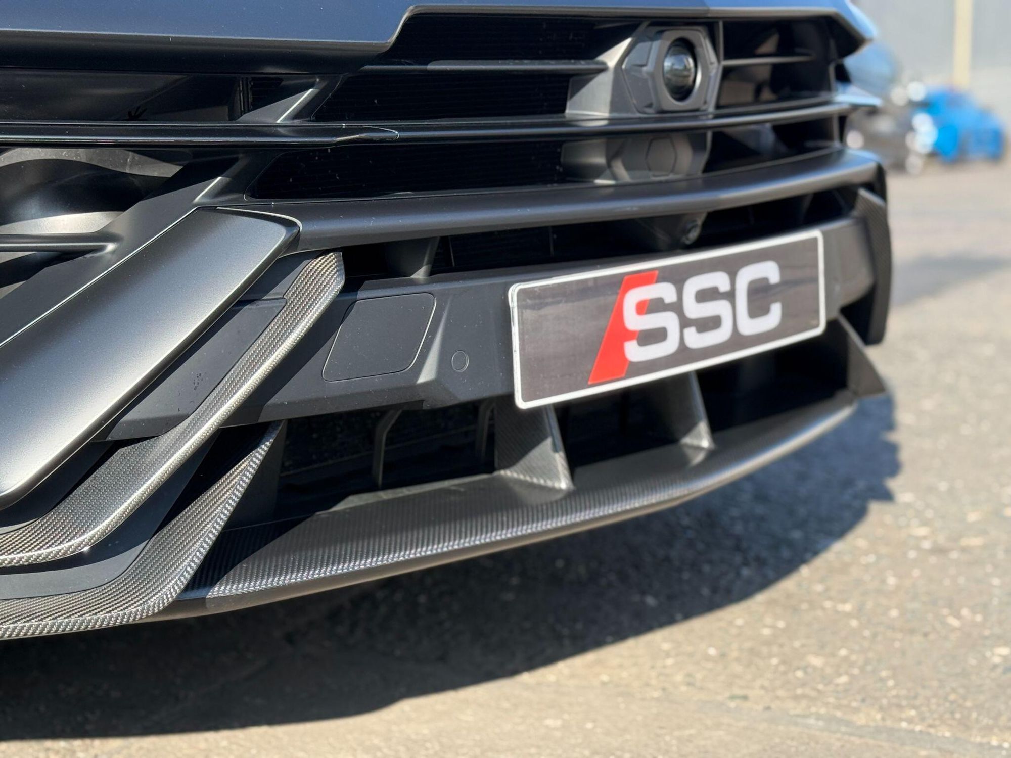 LAMBORGHINI URUS ESTATE 4.0T FSI V8 Performante 5dr Auto for sale UK - Slide 7