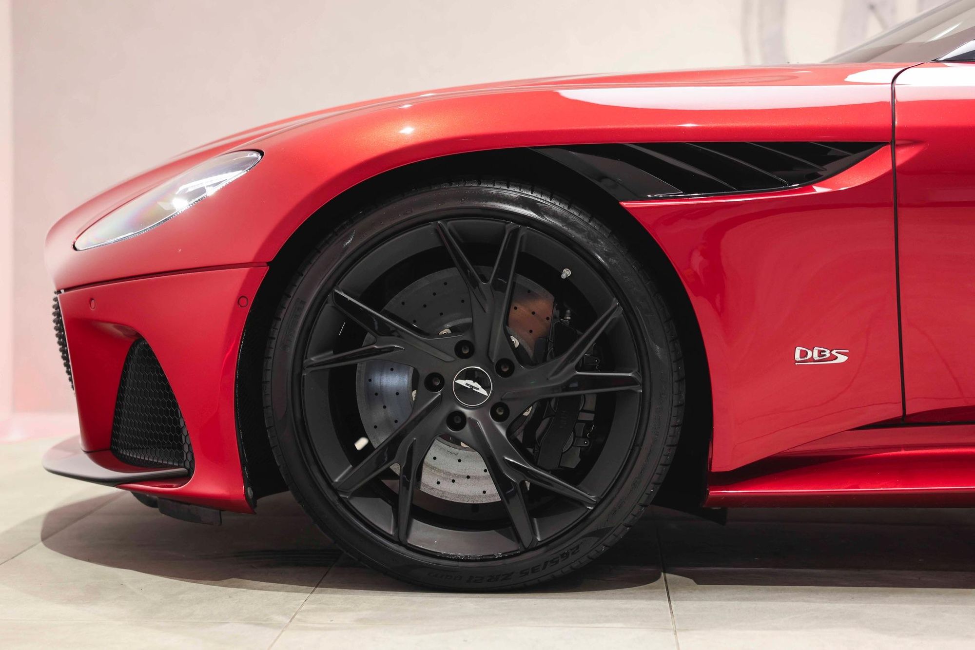 ASTON MARTIN DBS COUPE V12 Superleggera 2dr Touchtronic Auto for sale UK - Slide 4