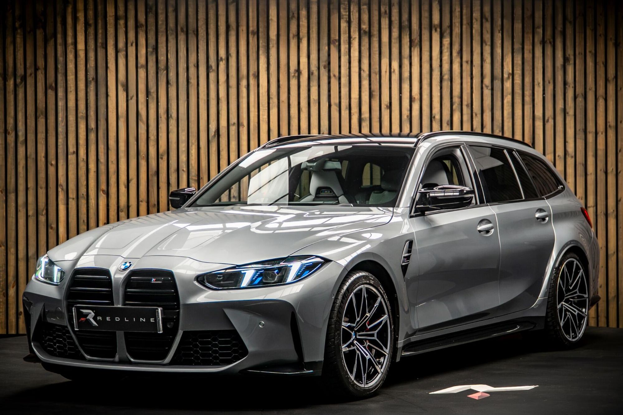 BMW M3 TOURING M3 xDrive 530 Competition M 5dr Step Auto for sale UK - Slide 8