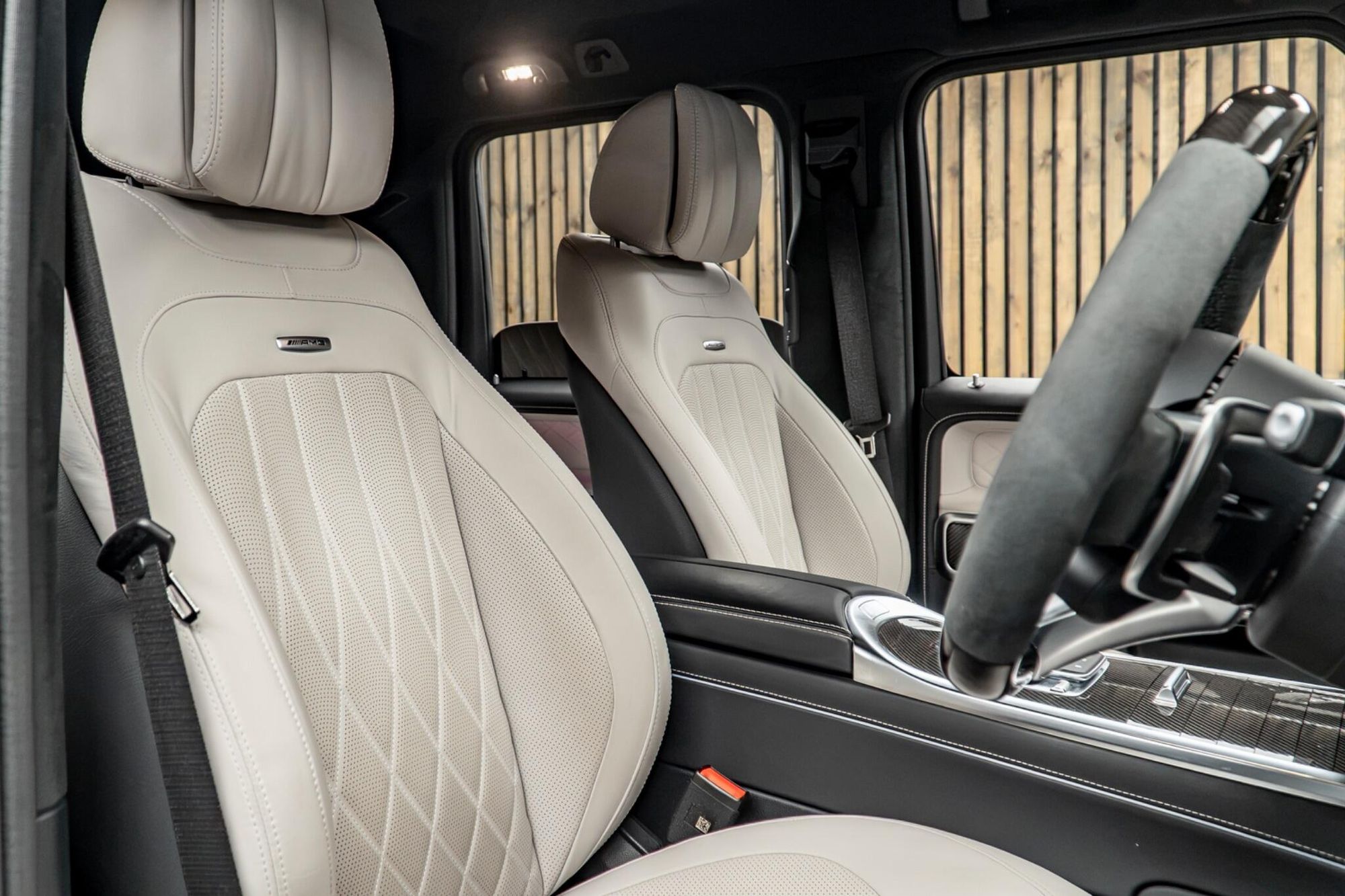 MERCEDES-BENZ G CLASS AMG STATION WAGON SPECIAL EDITIONS G63 Magno Edition 5dr 9G-Tronic for sale UK - Slide 2