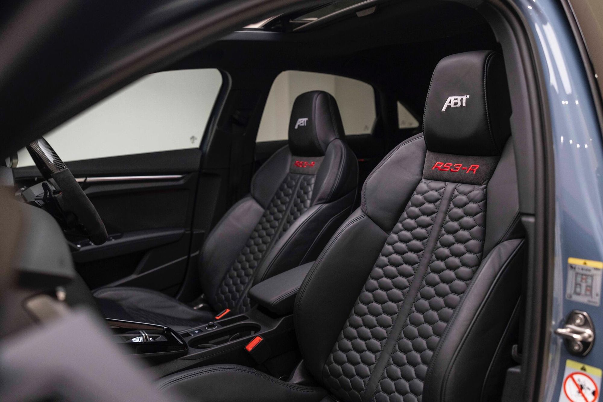 AUDI RS3 RS 3 SALOON RS 3 TFSI Quattro Vorsprung 4dr S Tronic for sale UK - Slide 3