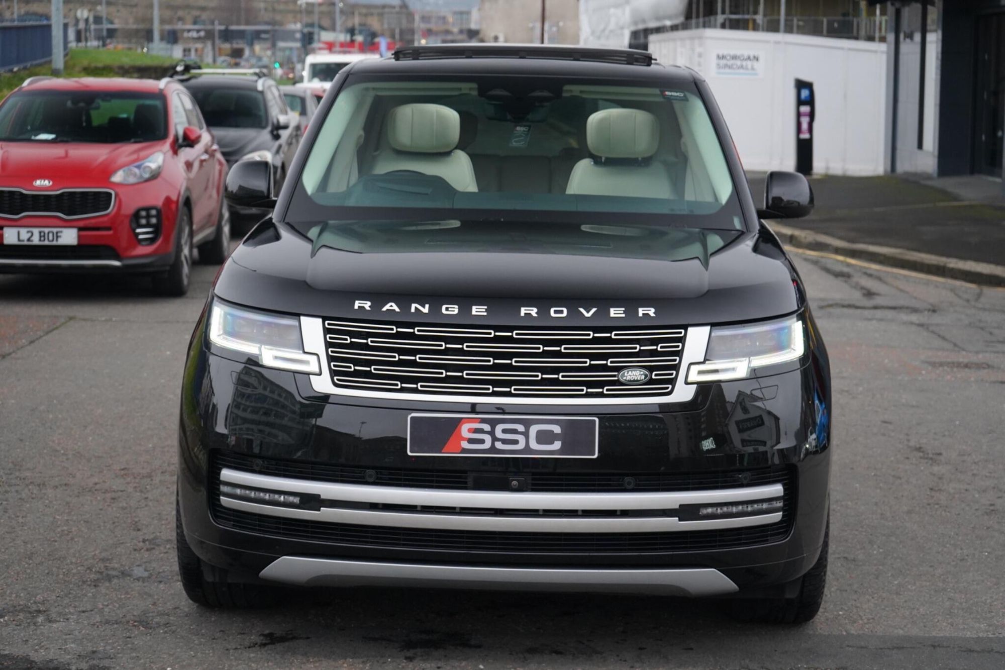 LAND ROVER RANGE ROVER ESTATE 3.0 P460e Autobiography LWB 4dr Auto for sale UK - Slide 6