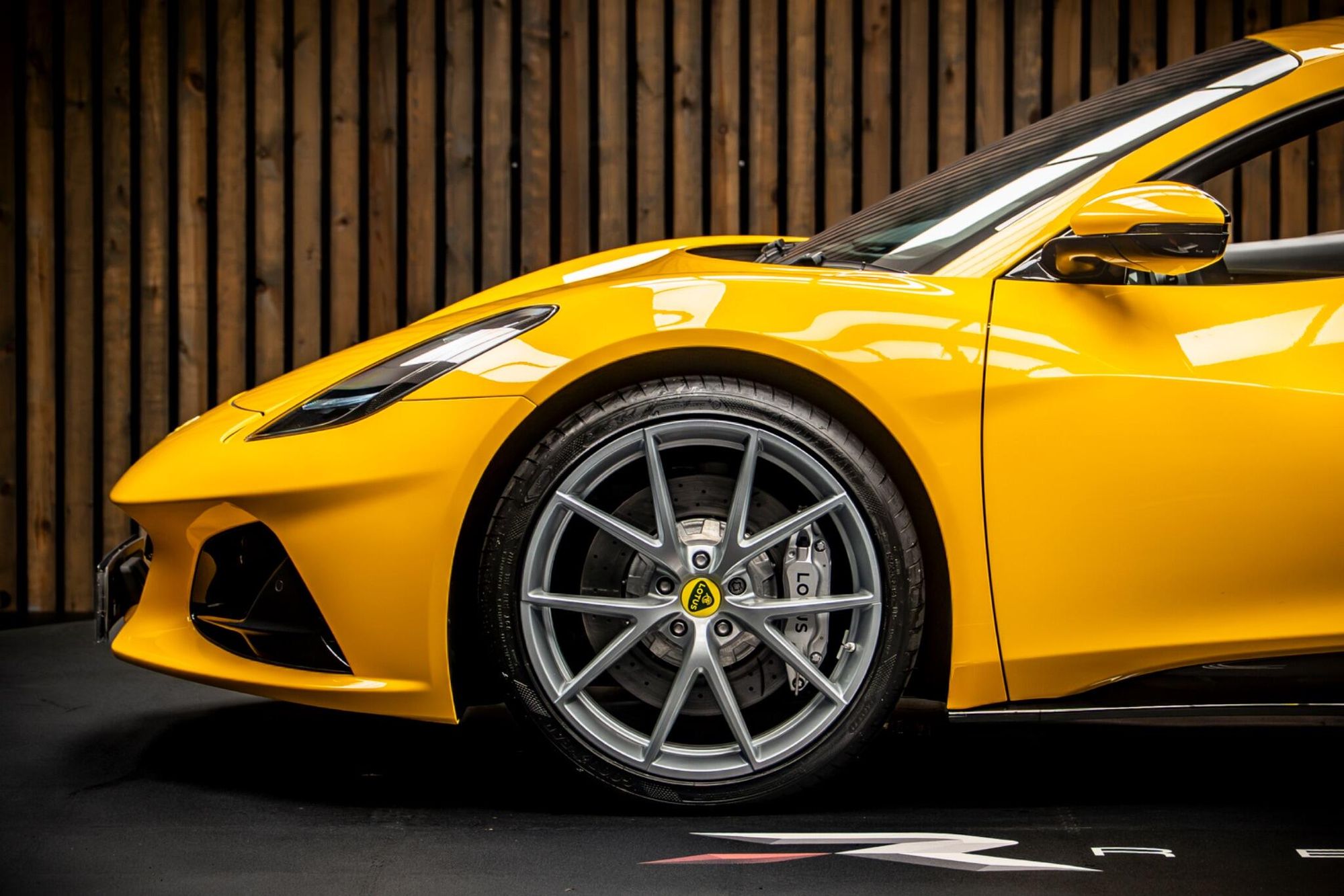 LOTUS EMIRA COUPE SPECIAL EDITION 3.5 V6 First Edition 2dr for sale UK - Slide 9