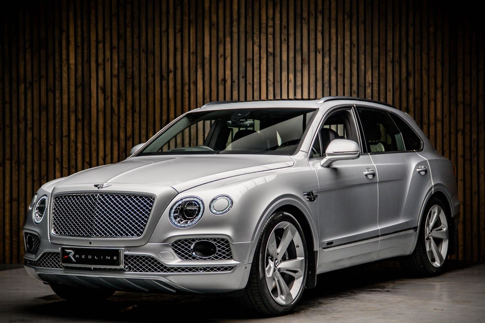 BENTLEY BENTAYGA DIESEL ESTATE 4.0 V8 5dr Auto for sale UK - Slide 8