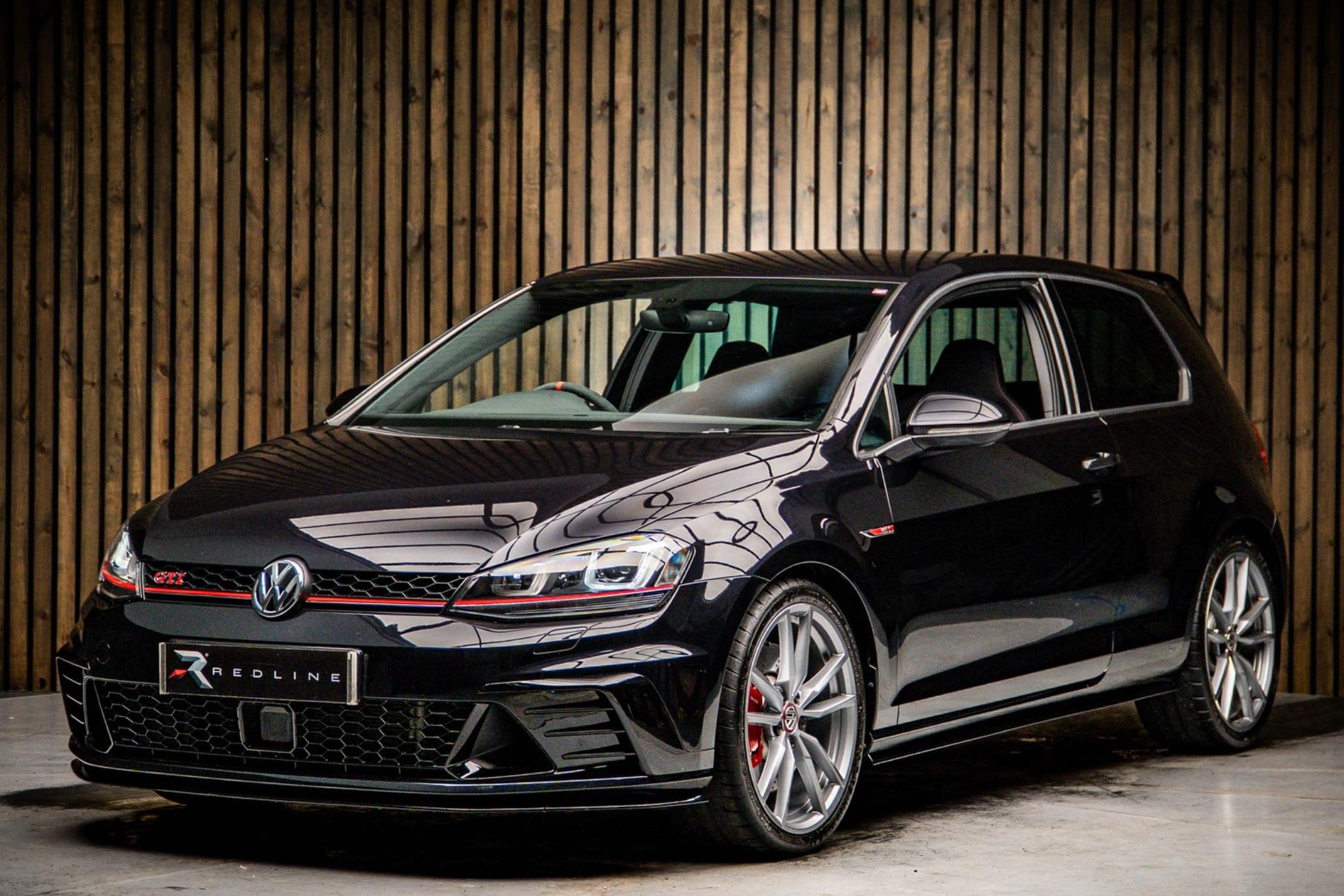 VOLKSWAGEN GOLF HATCHBACK SPECIAL EDITION 2.0 TSI GTI Clubsport S 3dr for sale UK - Slide 8