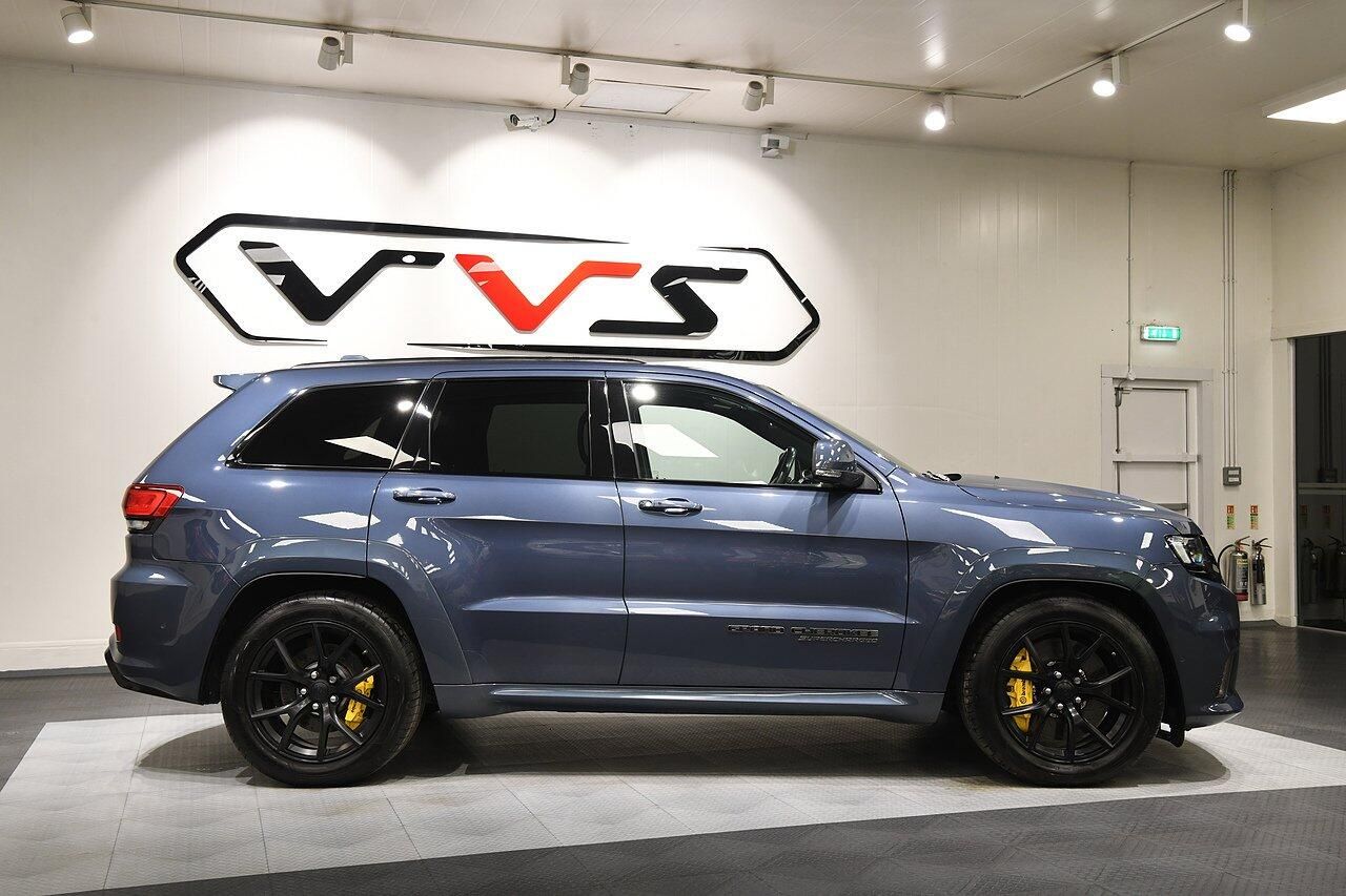 JEEP GRAND CHEROKEE SW SPECIAL EDITION 6.2 V8 HEMI Supercharged Trackhawk 5dr Auto for sale UK - Slide 2