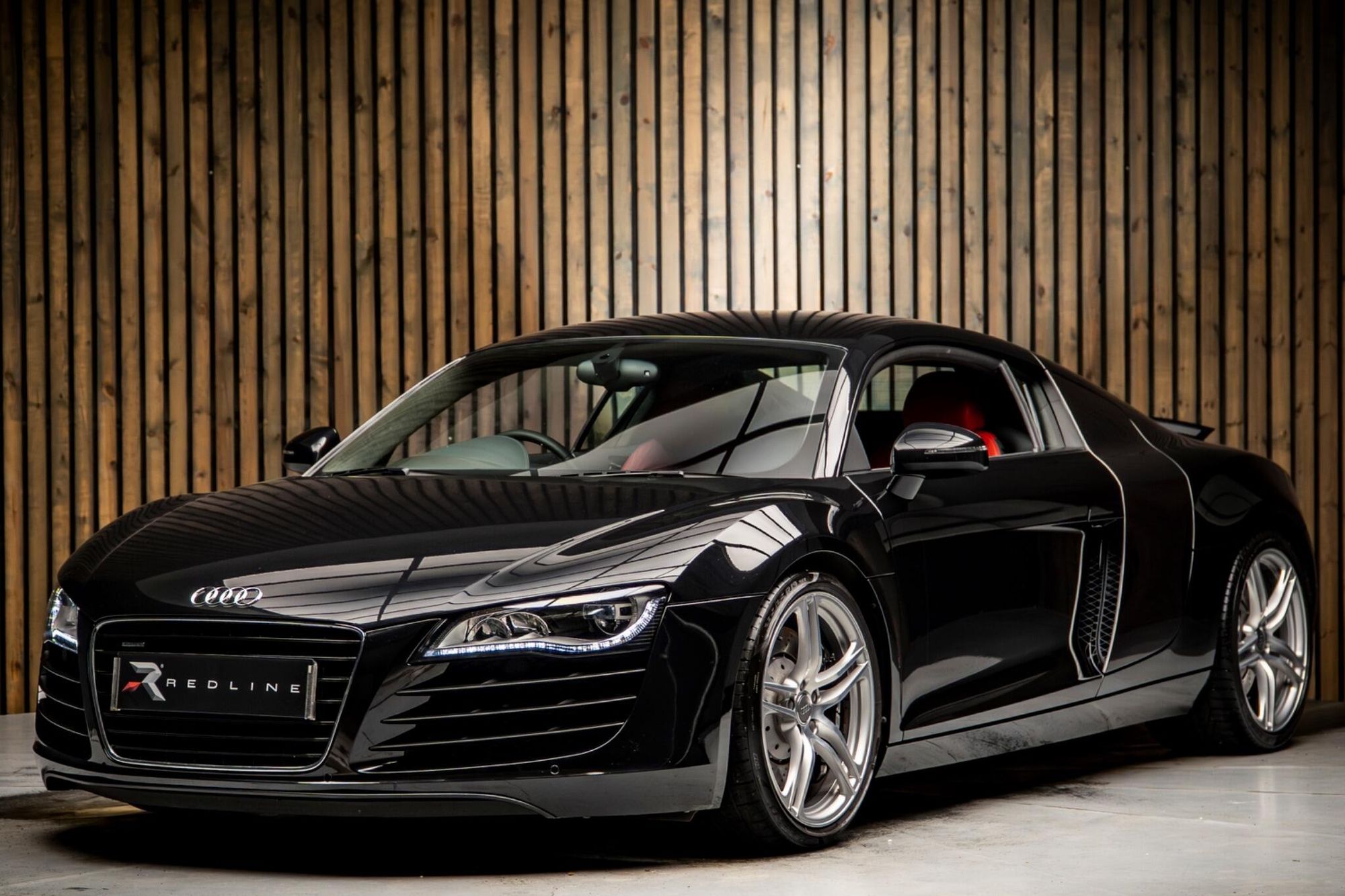 AUDI R8 COUPE 4.2 FSI Quattro 2dr for sale UK - Slide 8