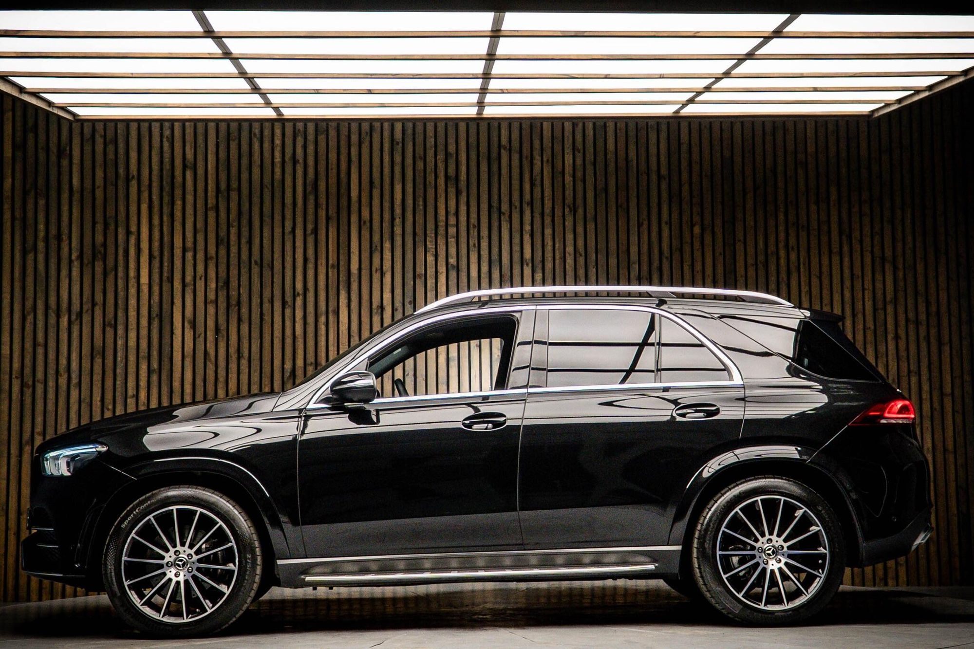 MERCEDES-BENZ GLE DIESEL ESTATE GLE 400d 4Matic AMG Line 5dr 9G-Tronic [7 Seat] for sale UK - Slide 7