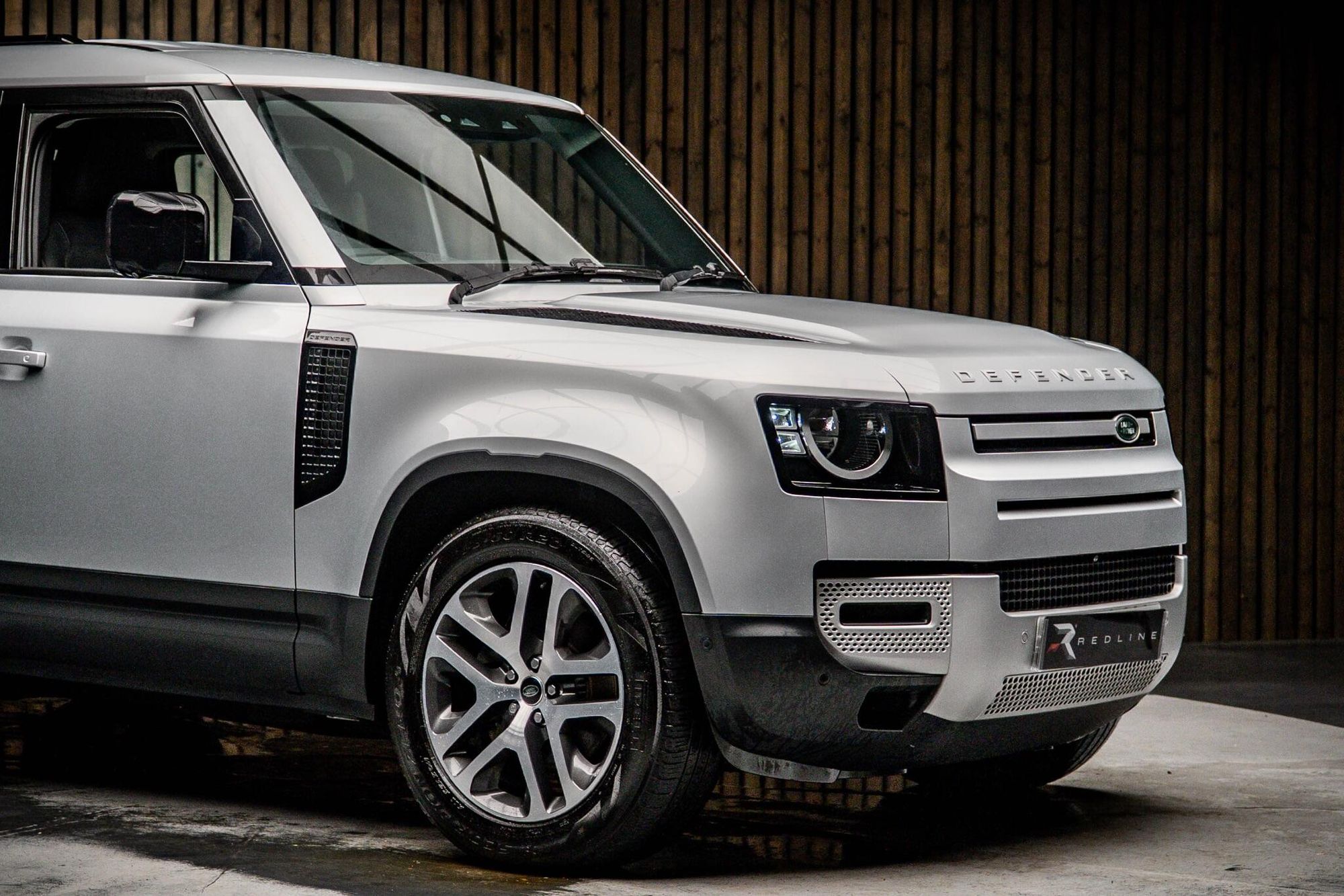 LAND ROVER DEFENDER DIESEL ESTATE 3.0 D200 S 110 5dr Auto for sale UK - Slide 10