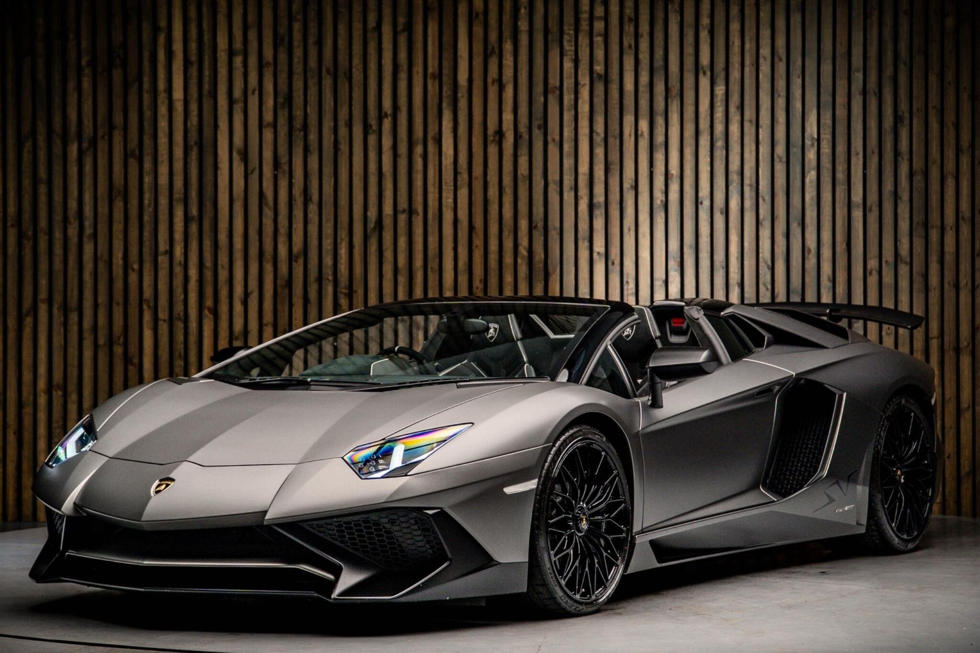 LAMBORGHINI AVENTADOR ROADSTER LP 750-4 Superveloce 2dr ISR for sale UK - Slide 8